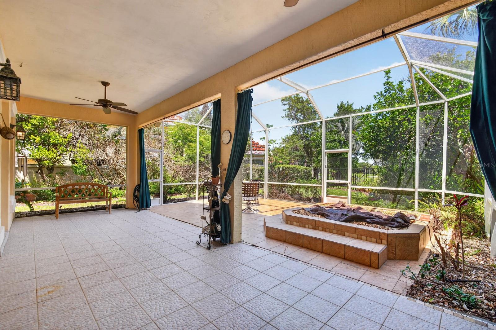 10 MONTERREY DR