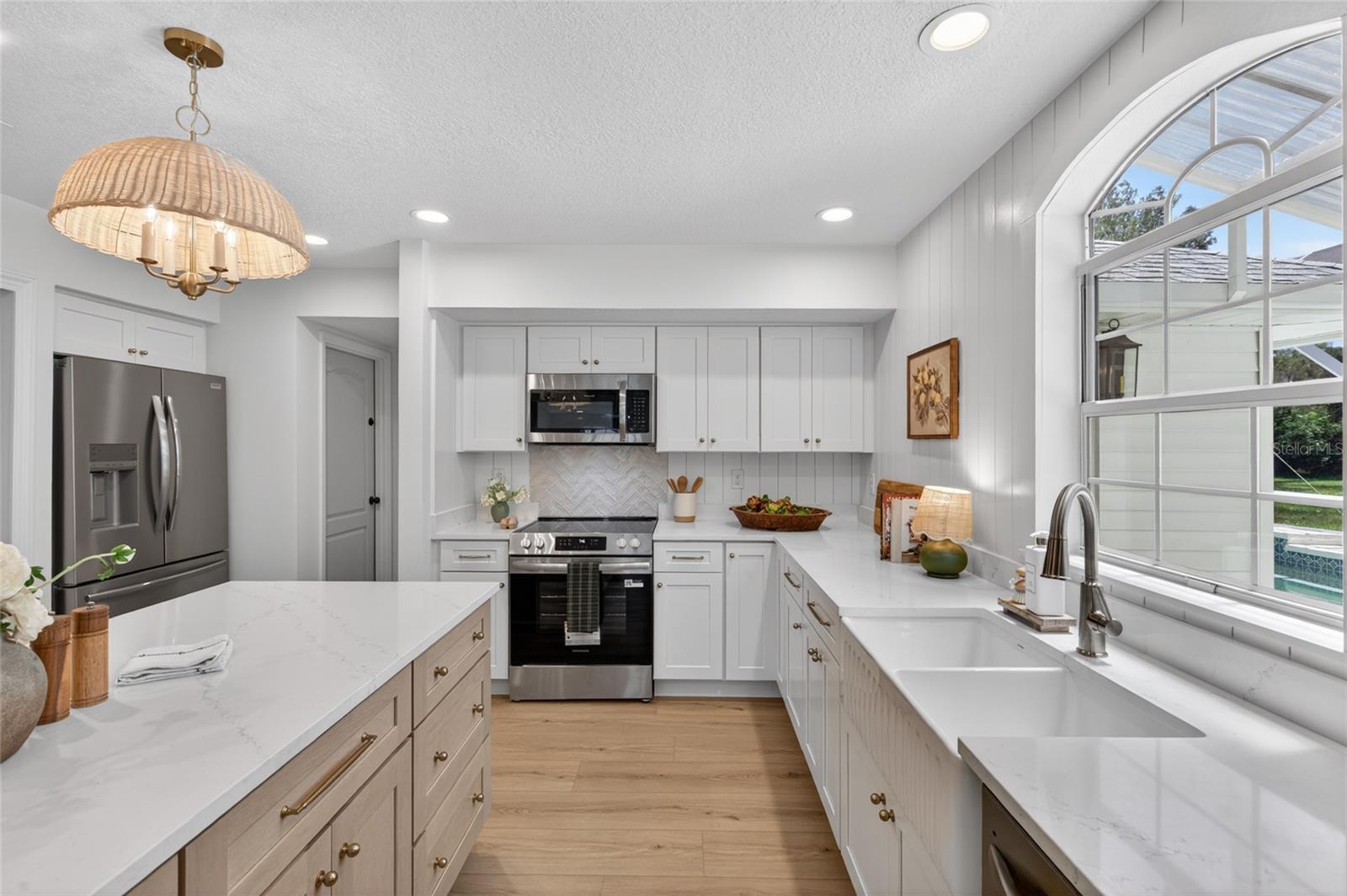 13 ELLSWORTH DR