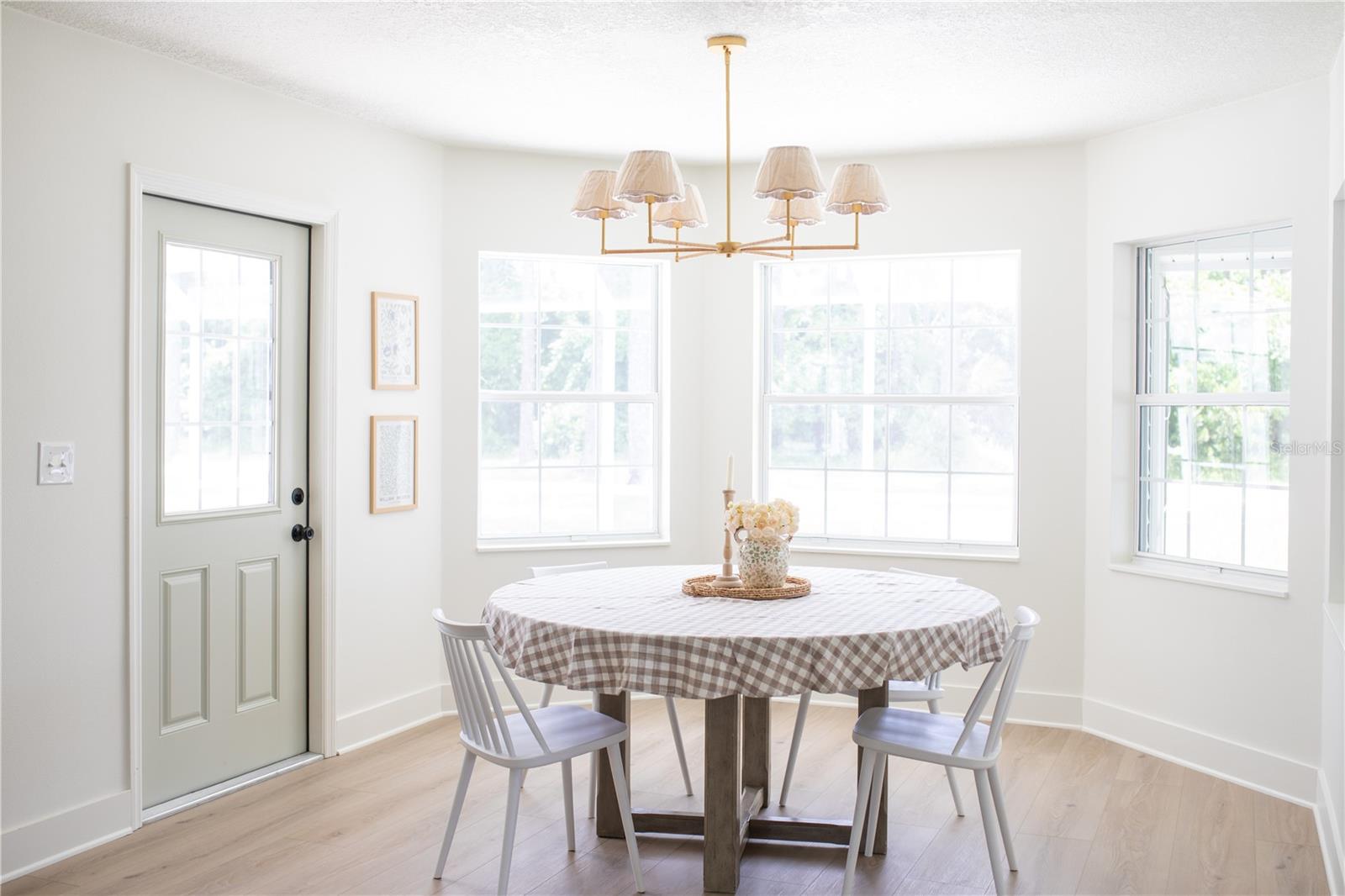 13 ELLSWORTH DR