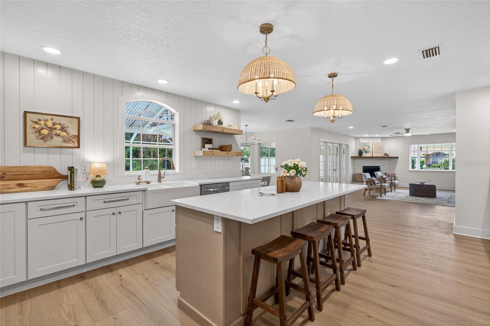 13 ELLSWORTH DR