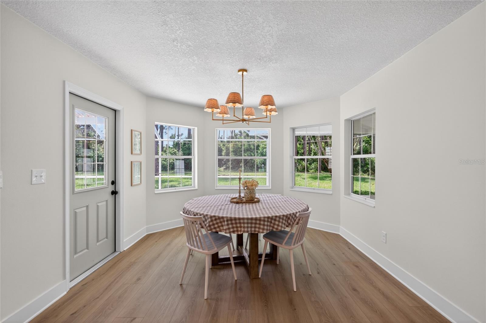 13 ELLSWORTH DR
