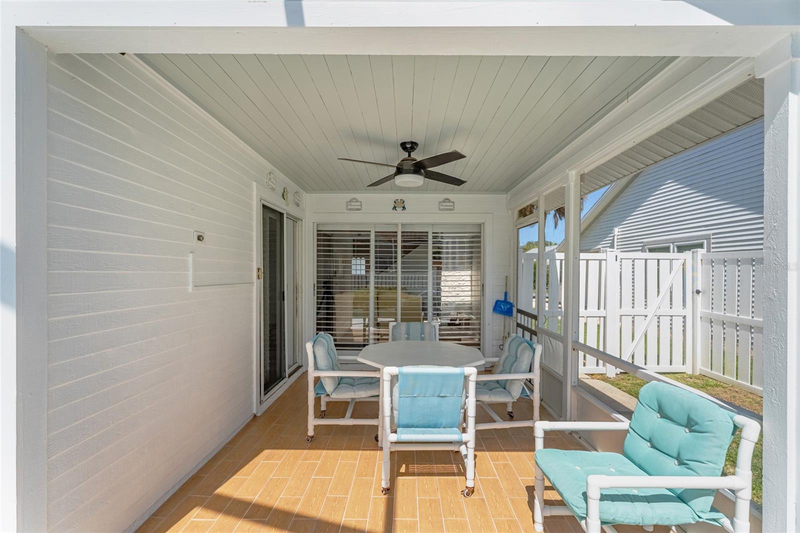 32 ANDOVER DR