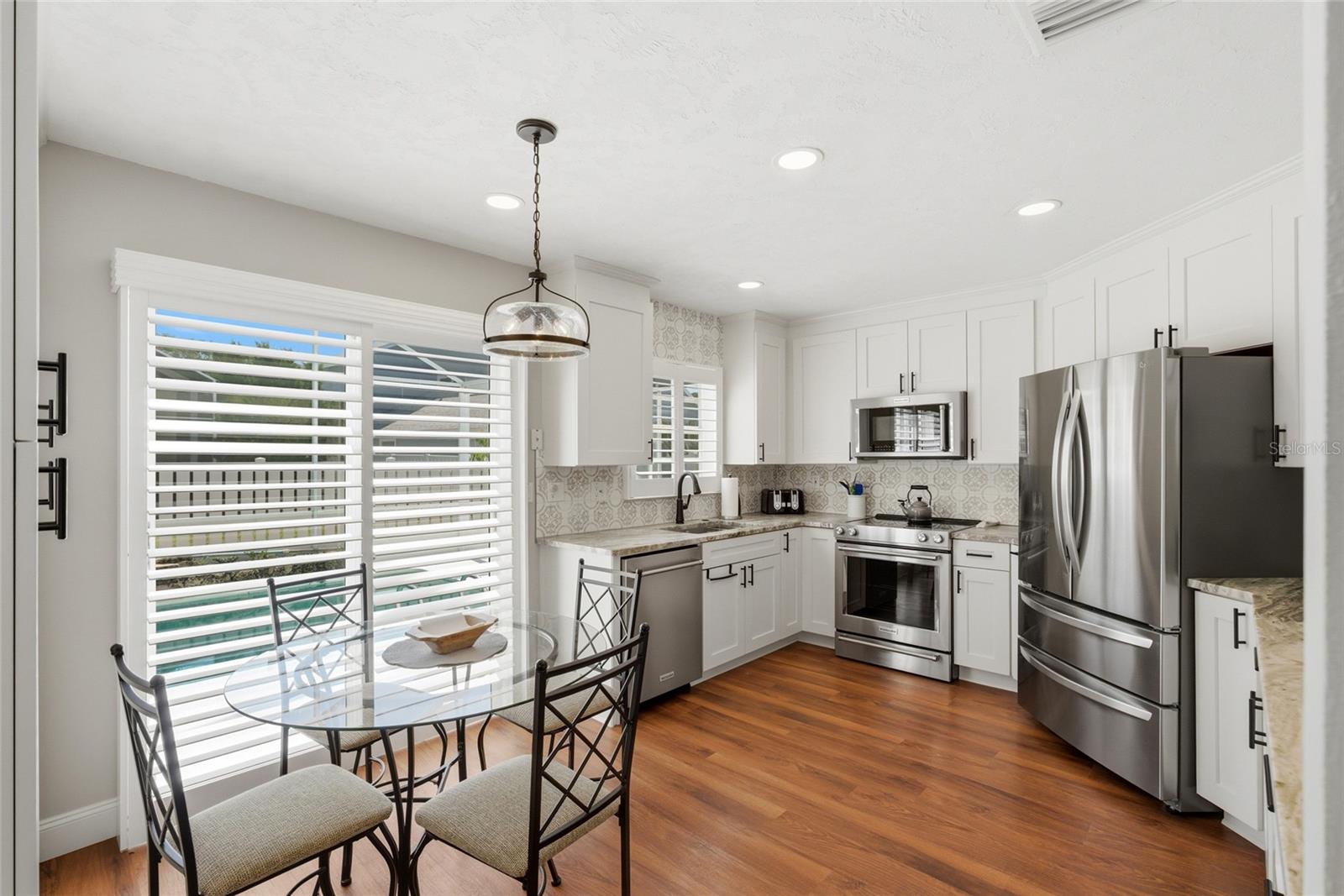 32 ANDOVER DR