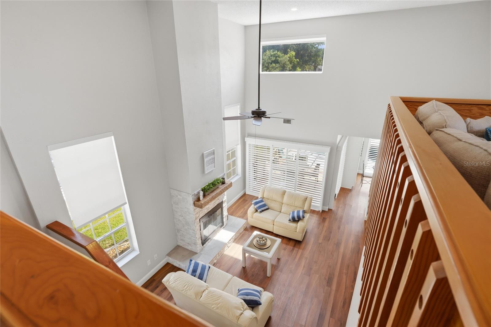 32 ANDOVER DR