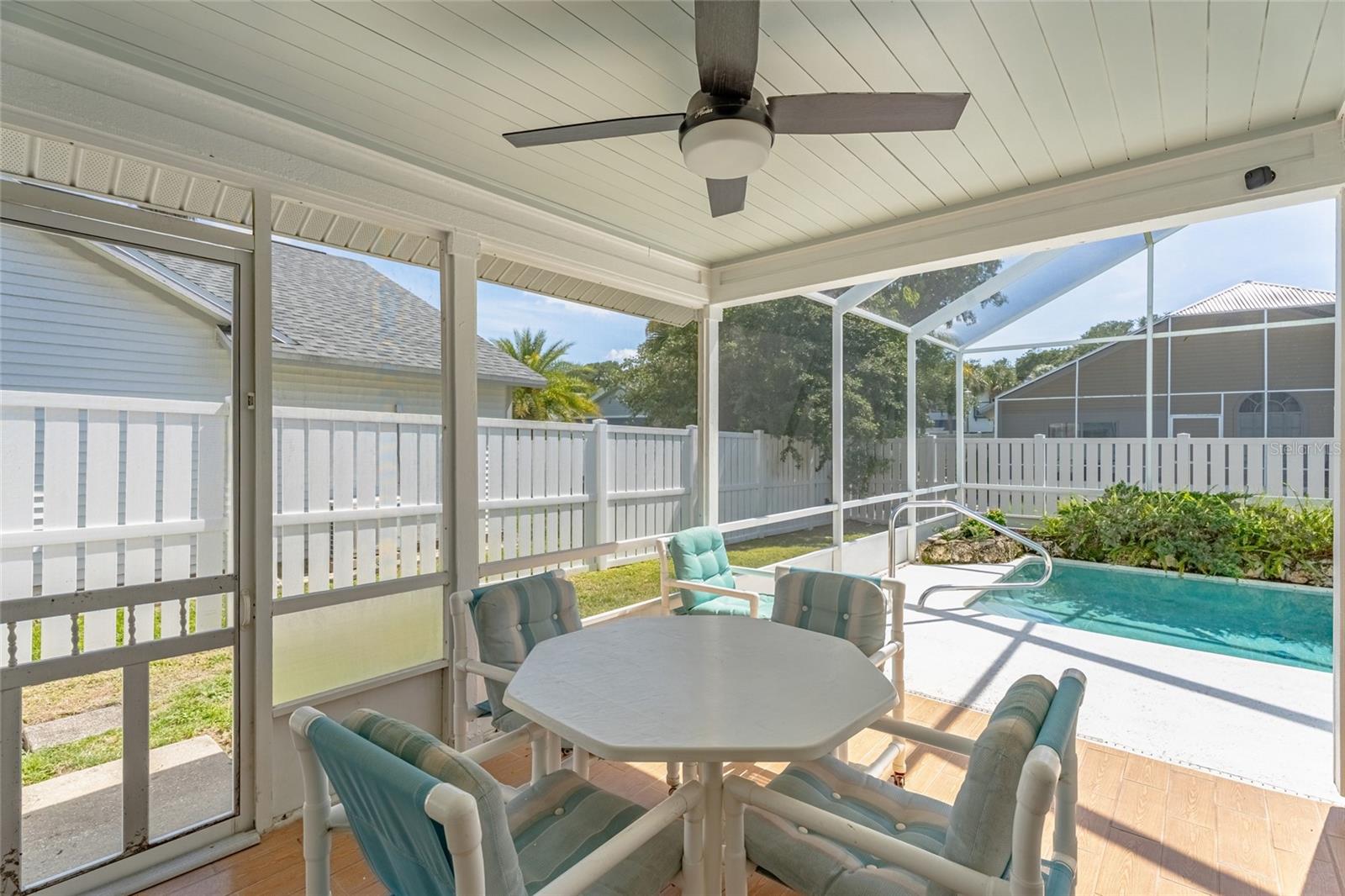 32 ANDOVER DR