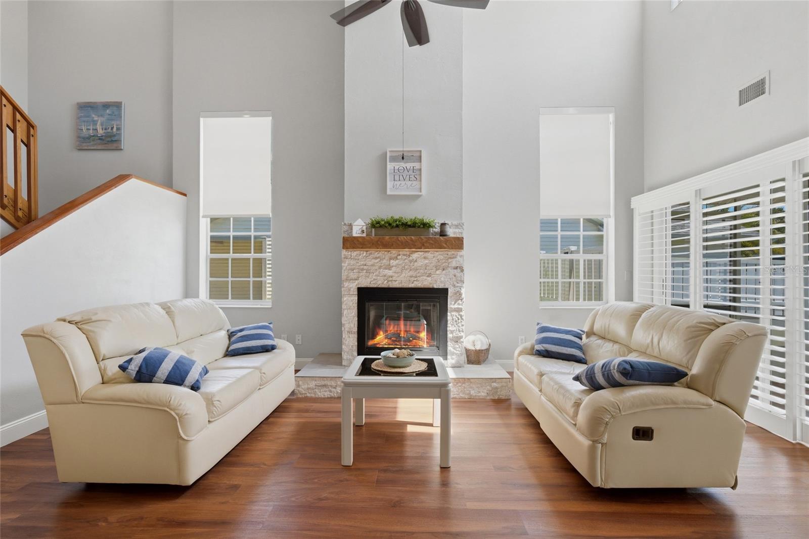 32 ANDOVER DR