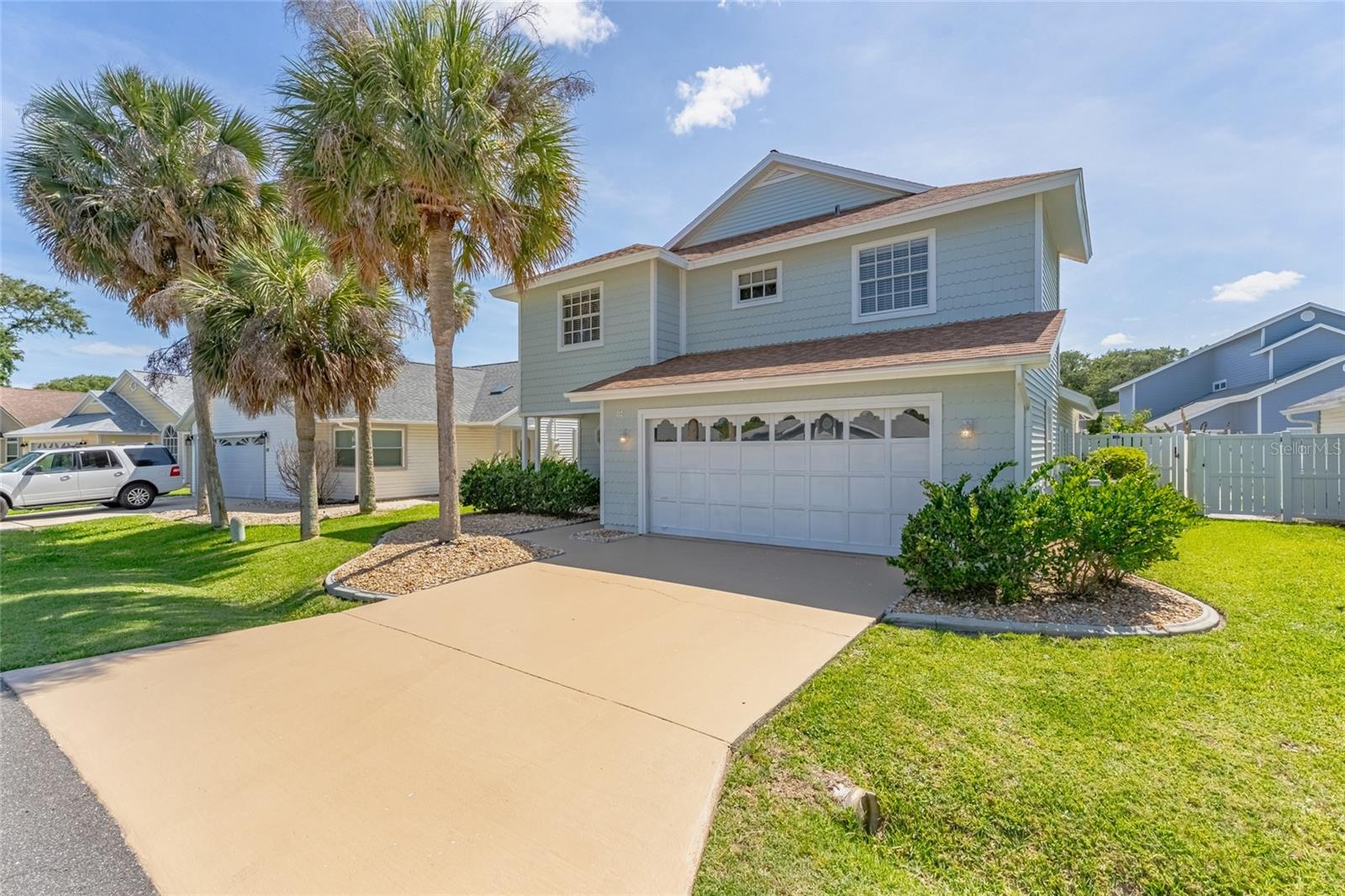 32 ANDOVER DR