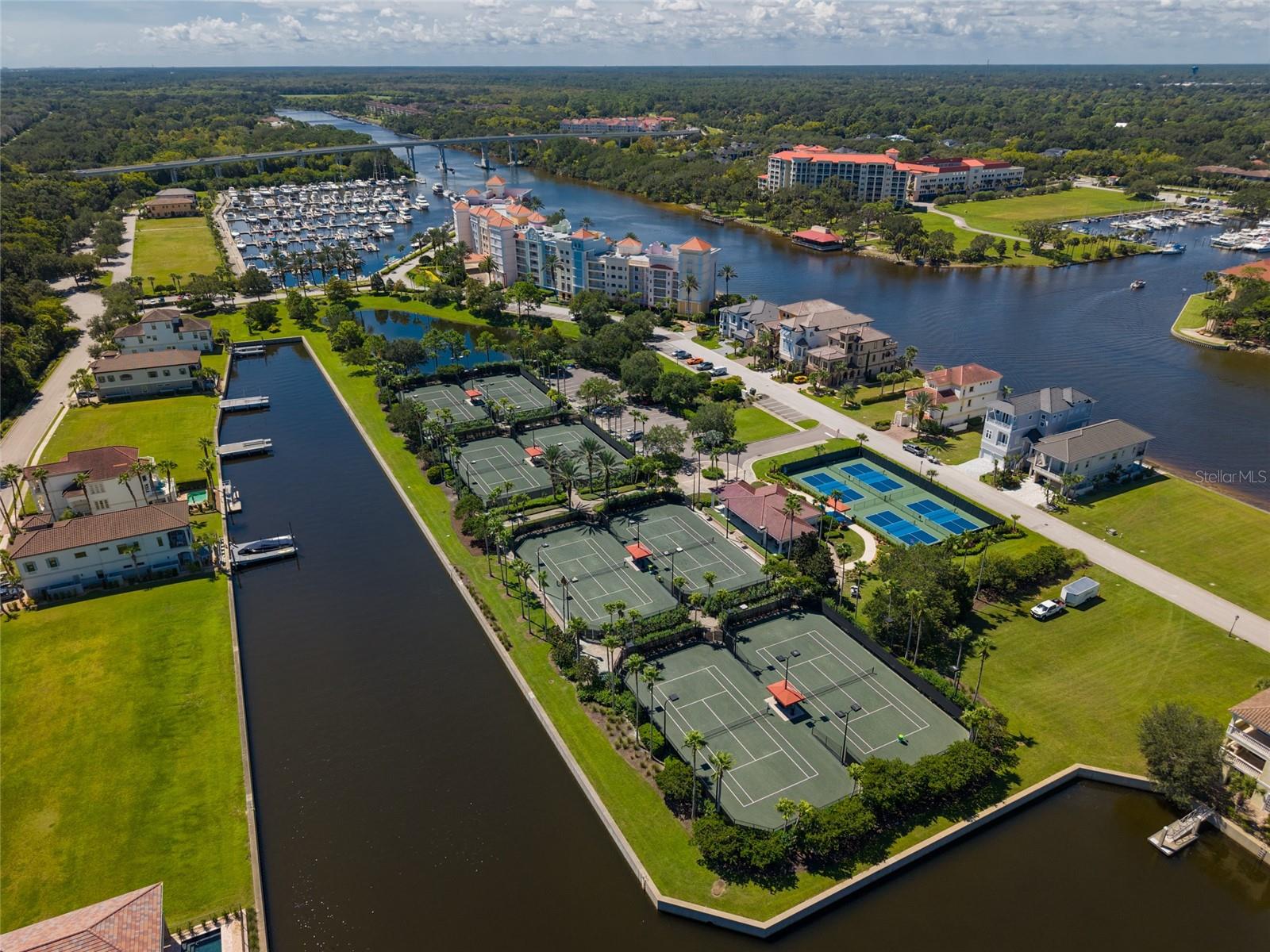 257 YACHT HARBOR DR