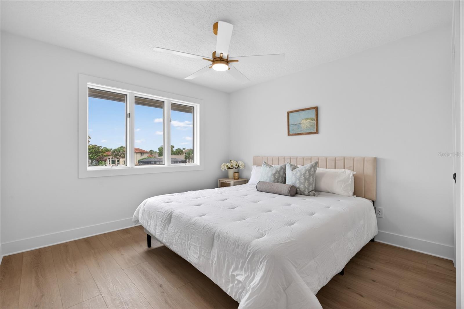 7 CHINOOK CT