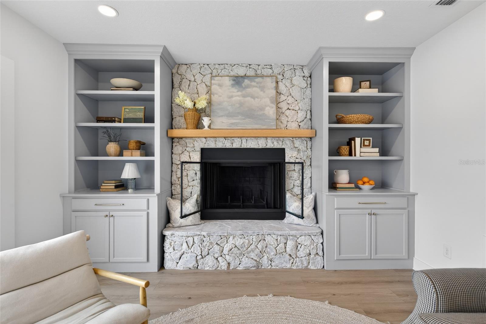 7 CHINOOK CT