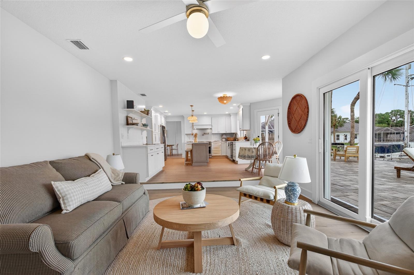 7 CHINOOK CT