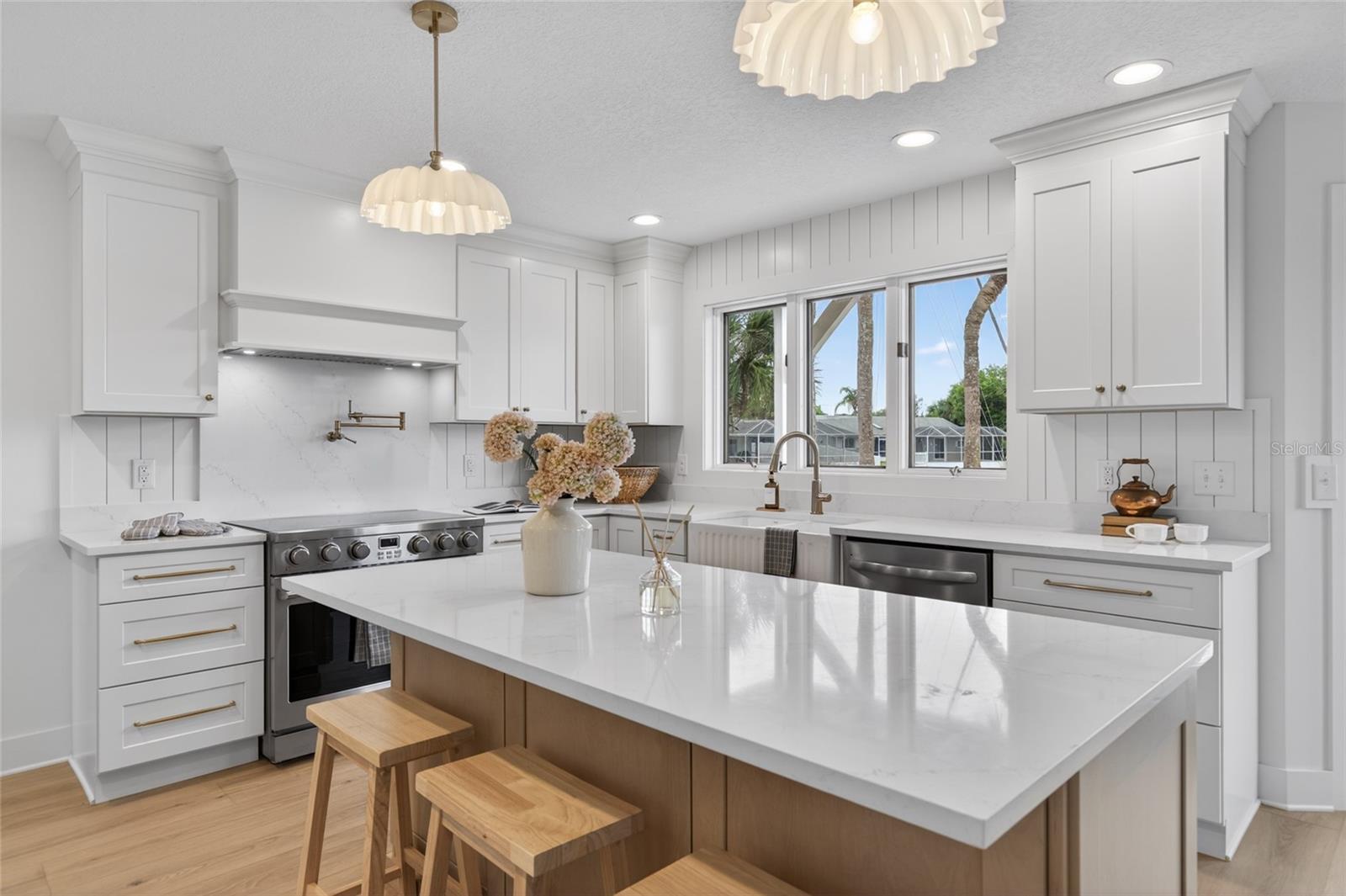 7 CHINOOK CT