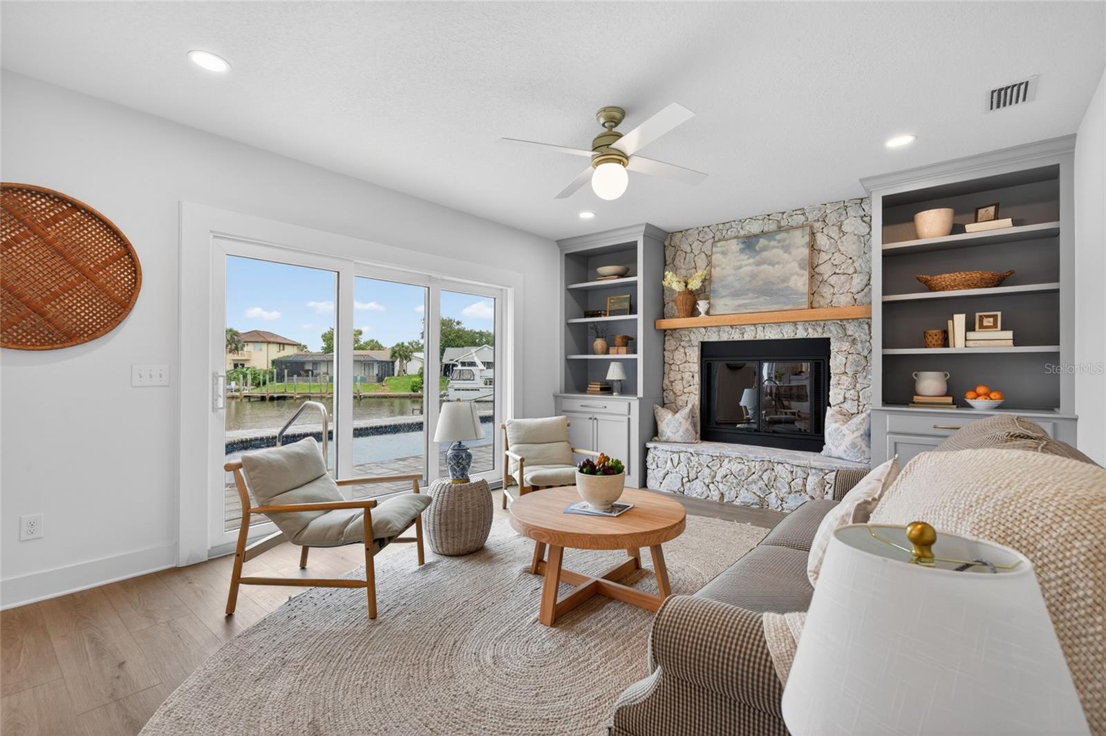 7 CHINOOK CT