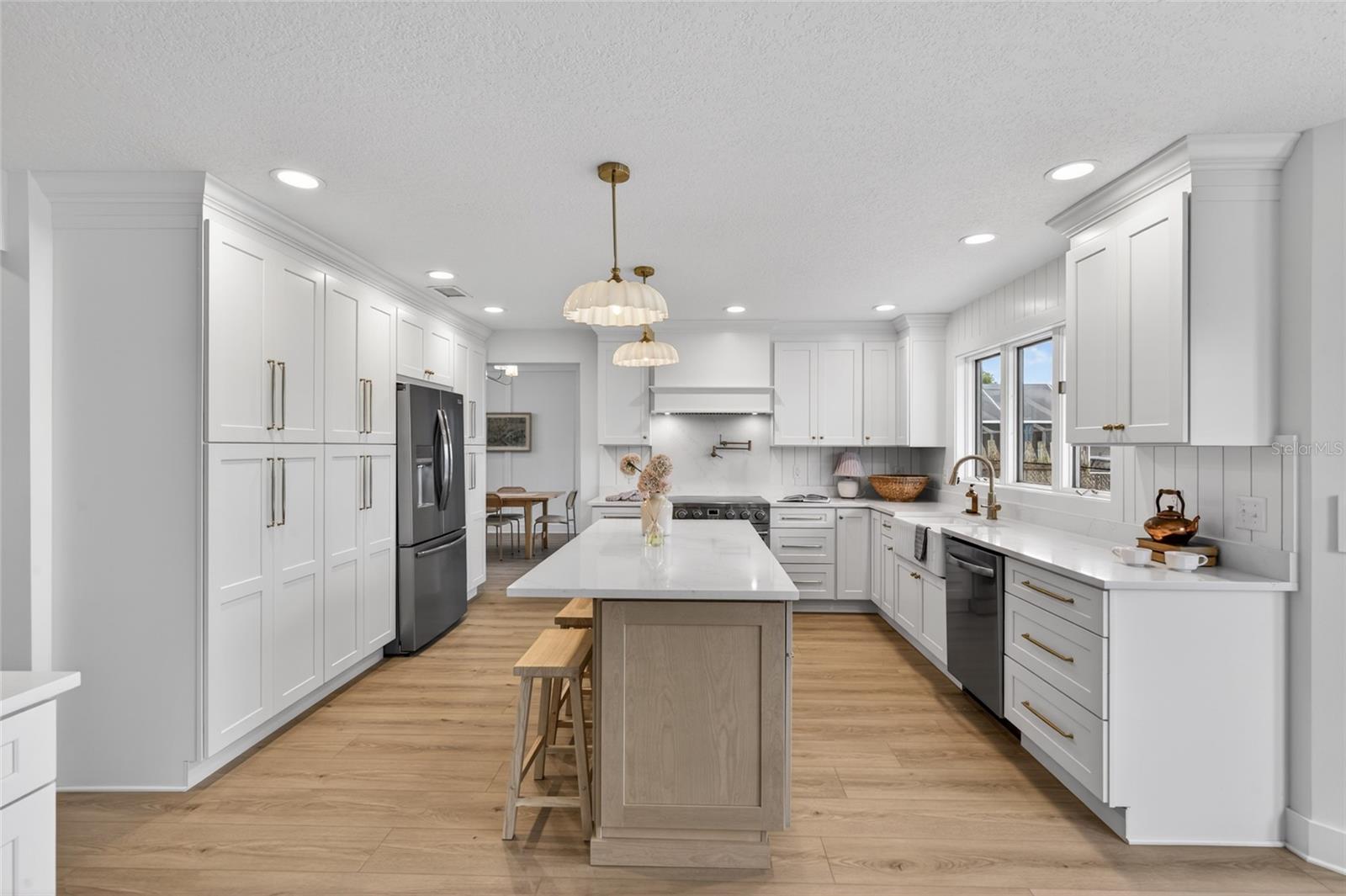 7 CHINOOK CT
