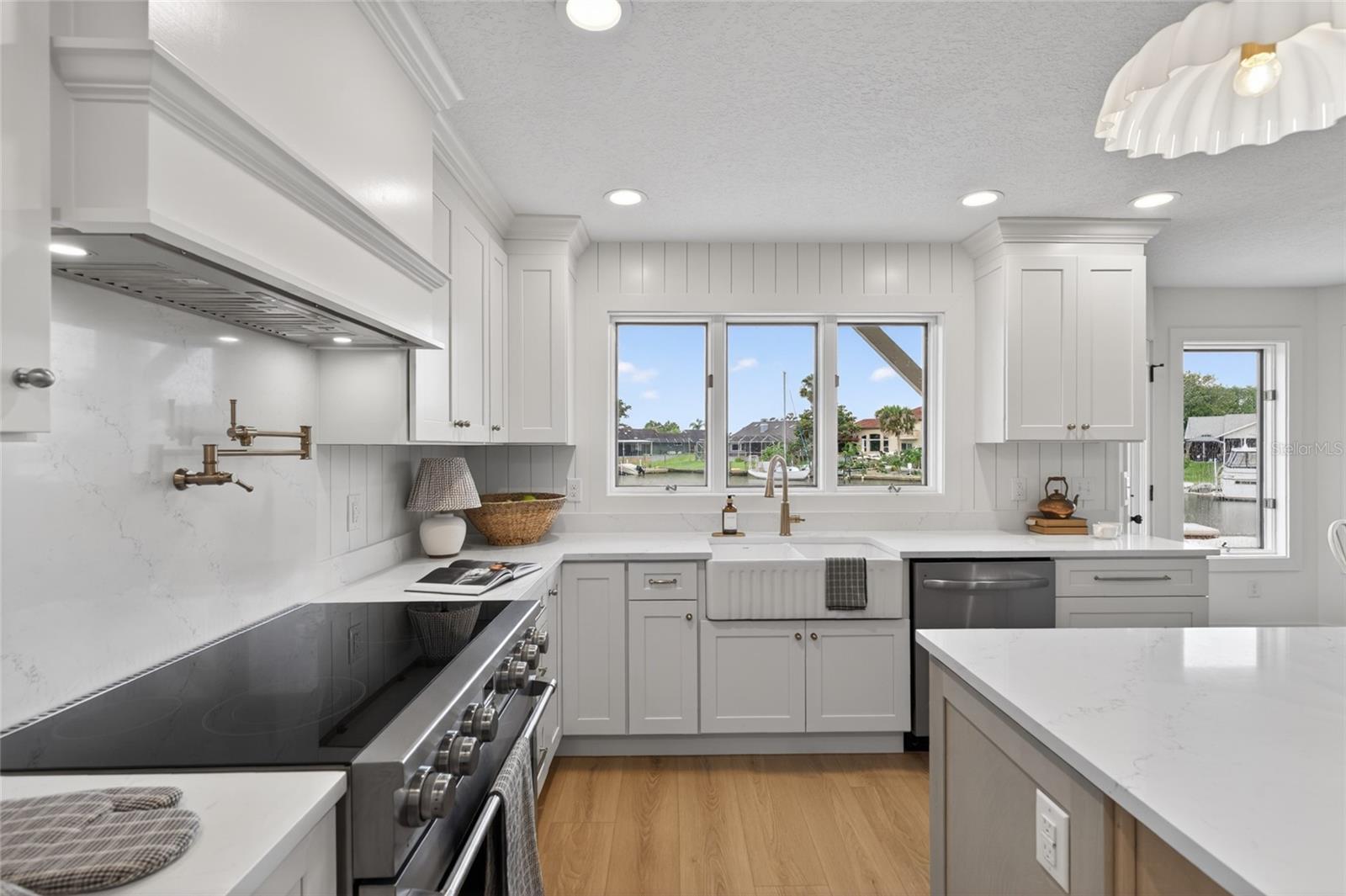 7 CHINOOK CT