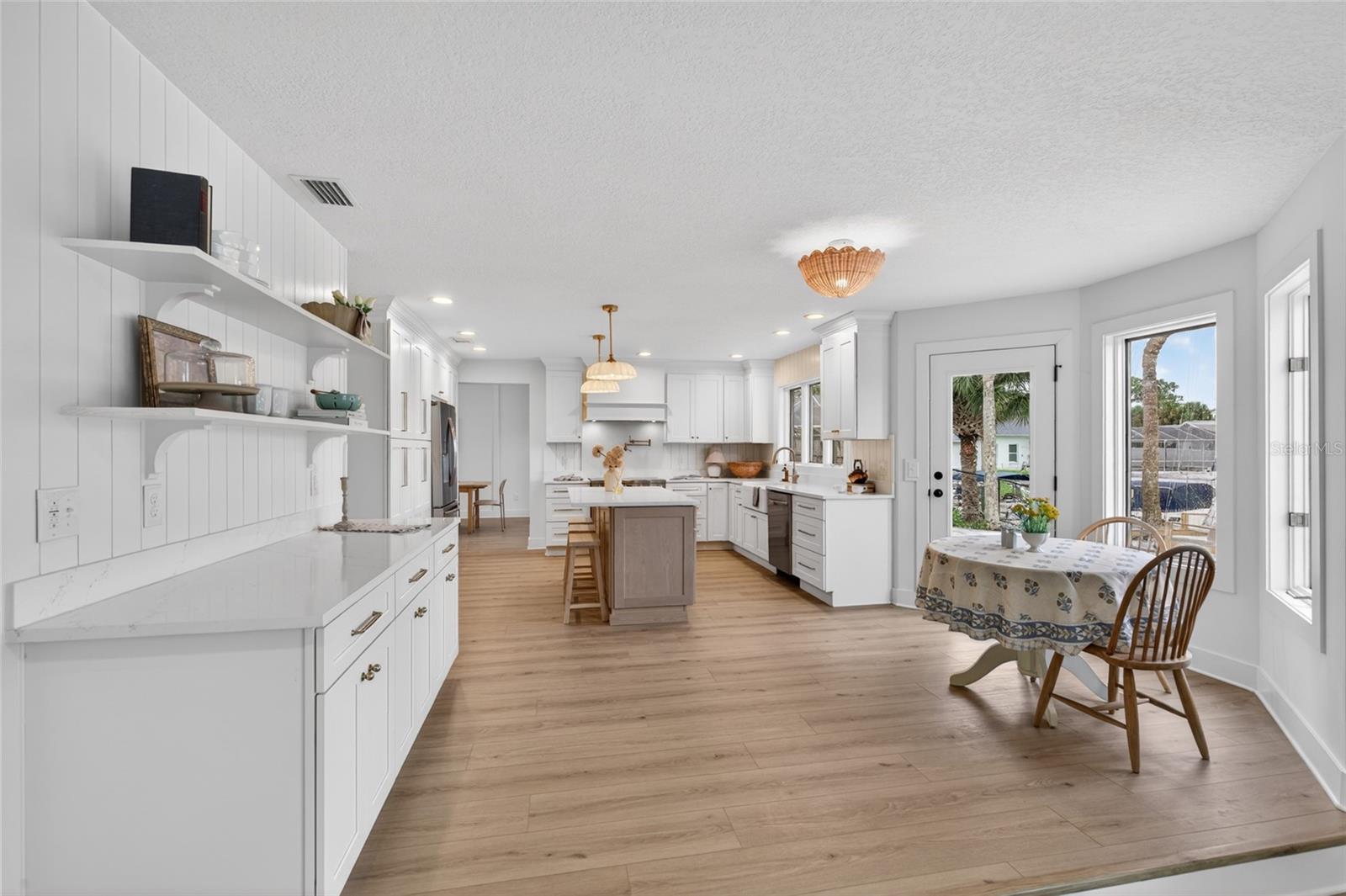 7 CHINOOK CT
