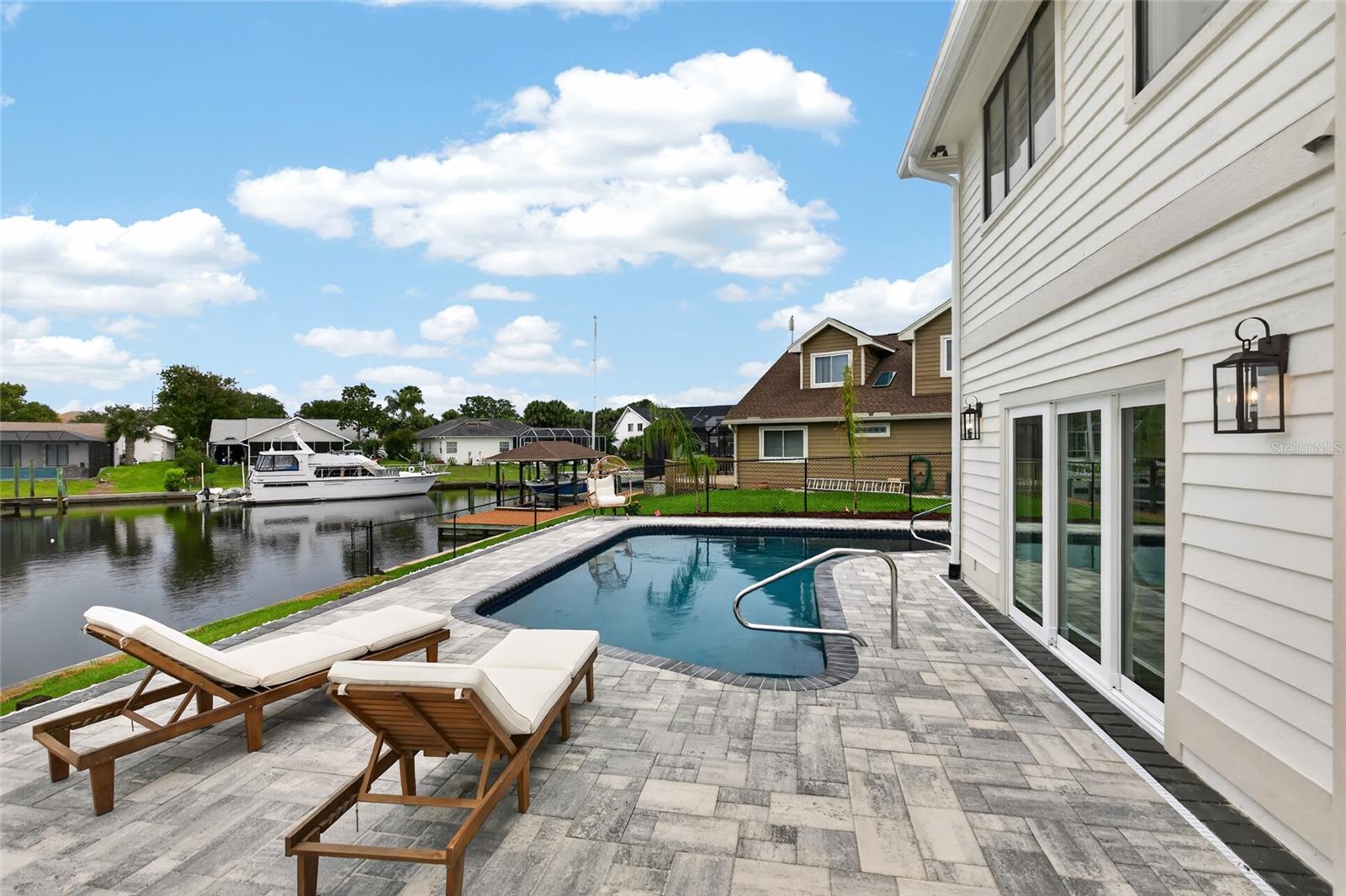 7 CHINOOK CT