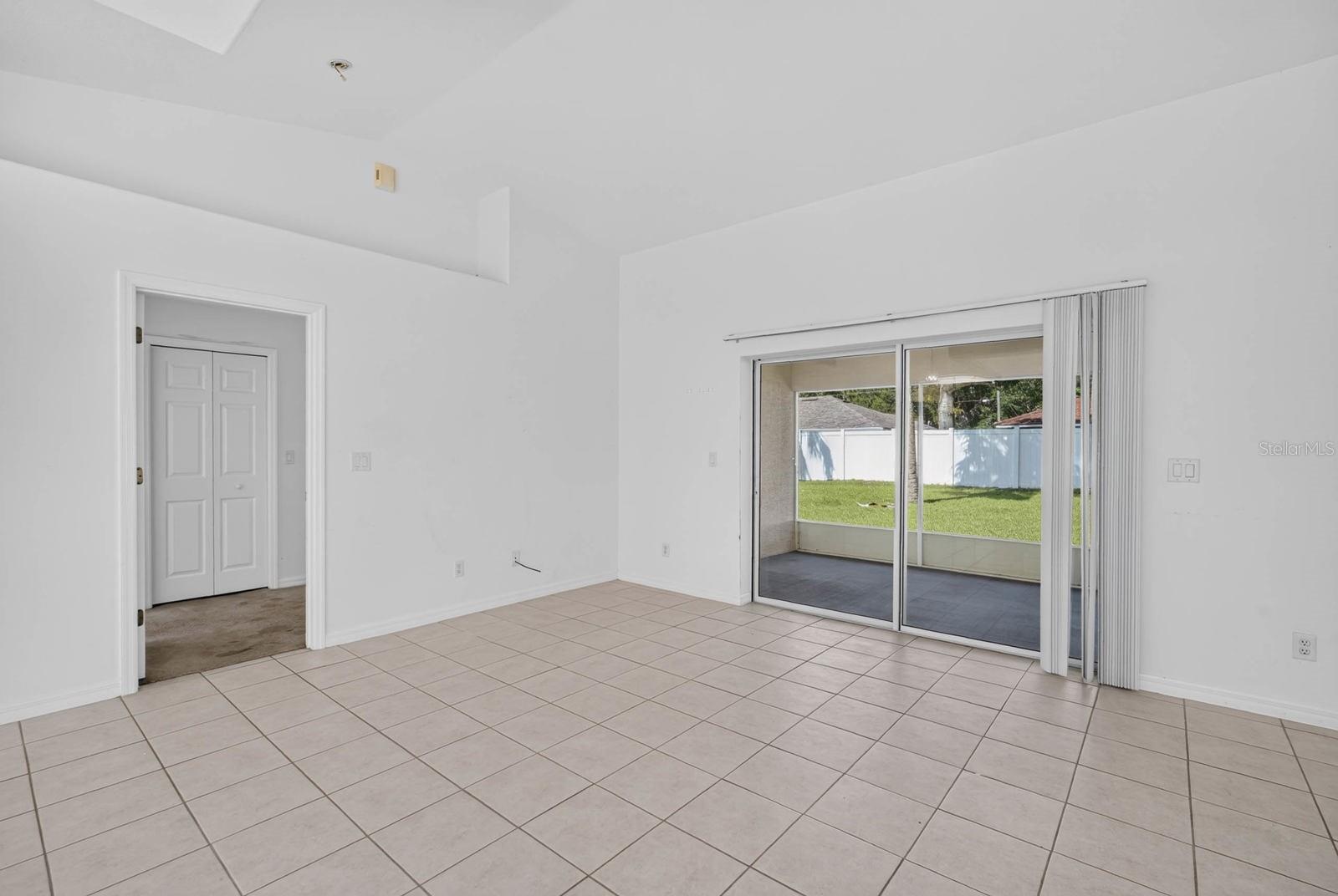 8 PILLORY LN