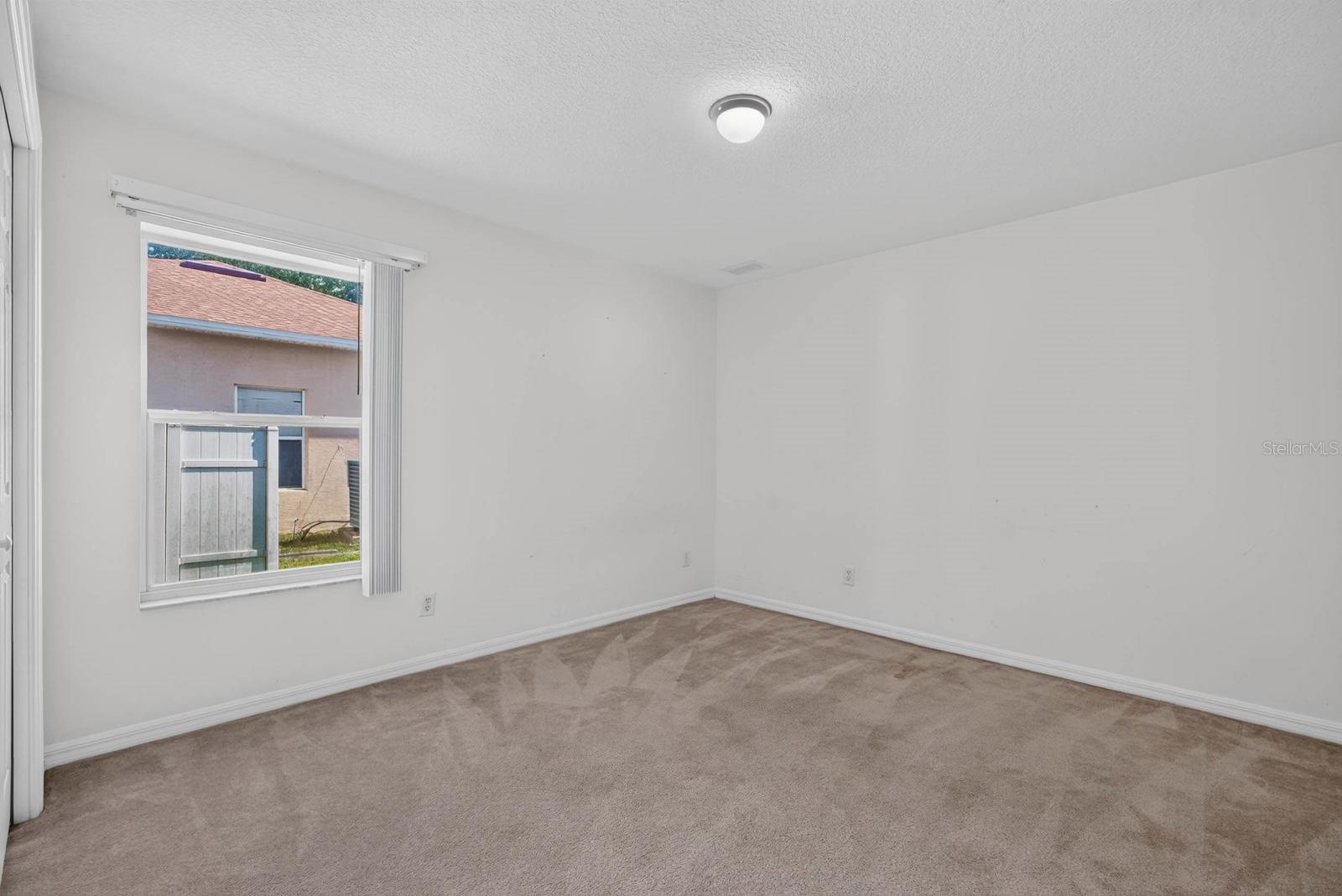 8 PILLORY LN