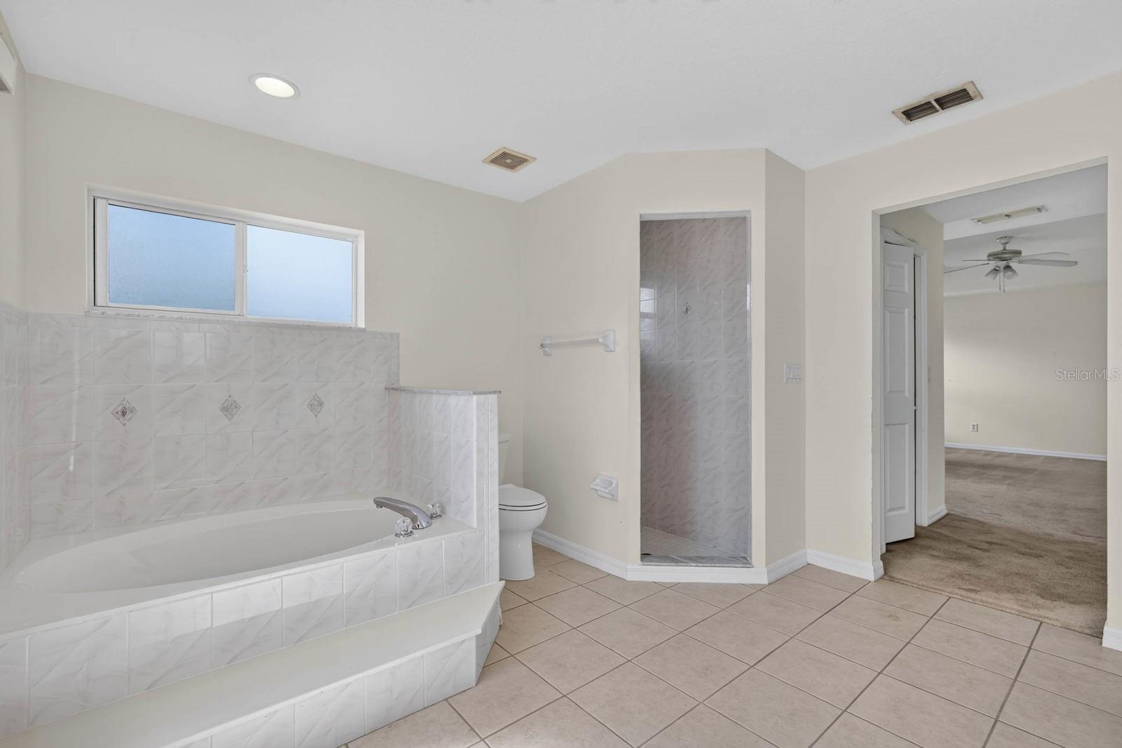 8 PILLORY LN