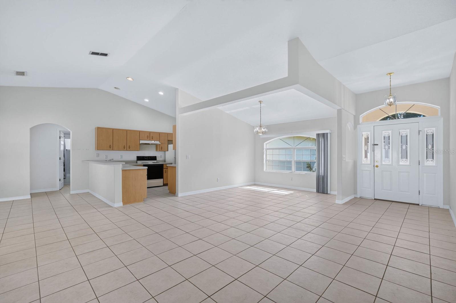 8 PILLORY LN