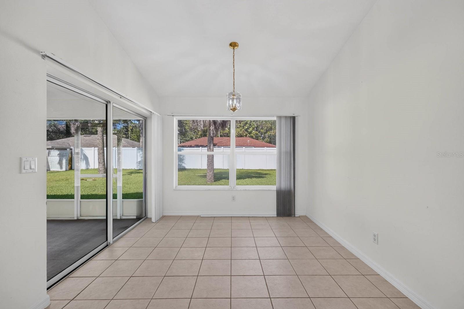 8 PILLORY LN
