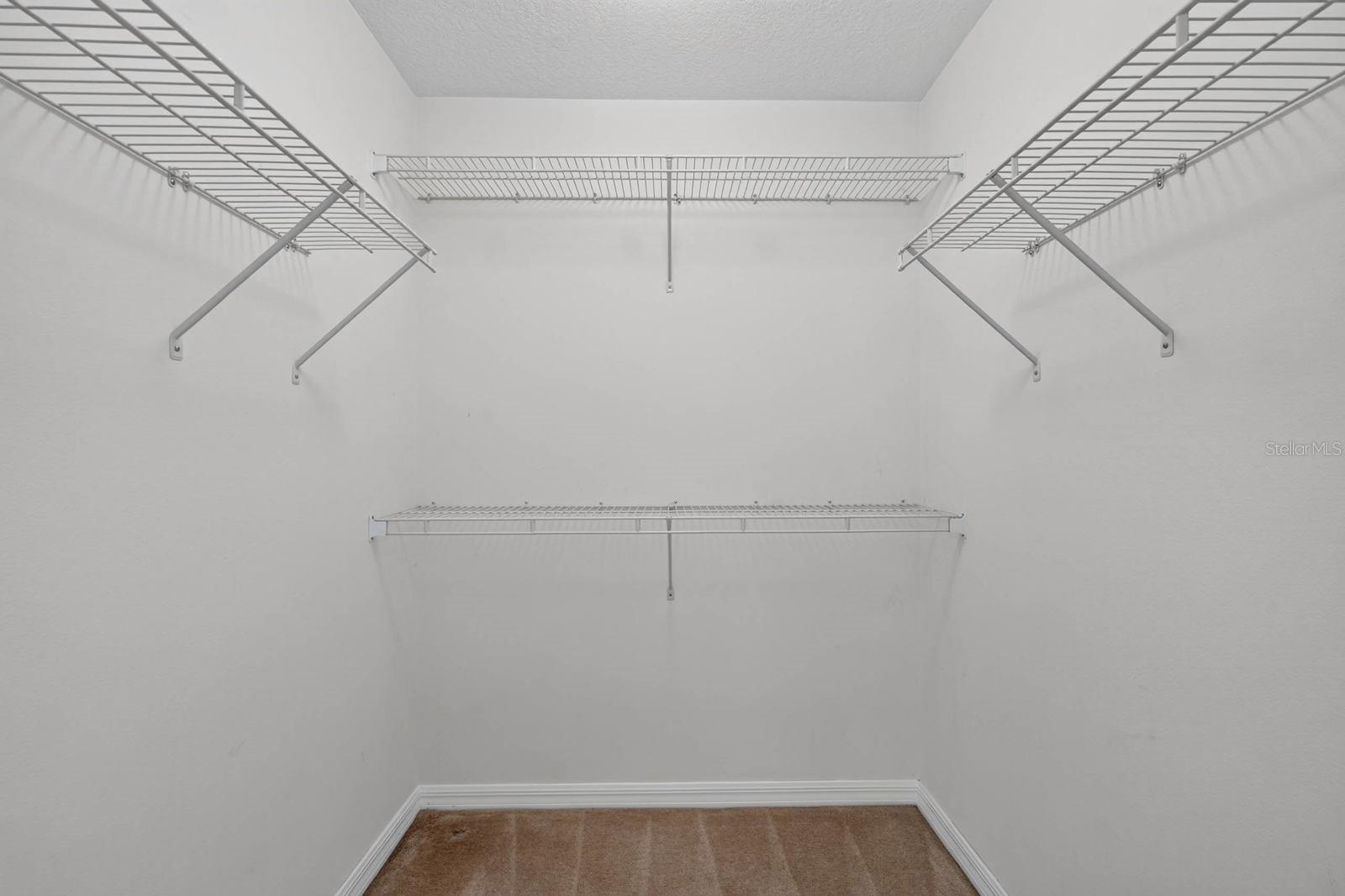 8 PILLORY LN