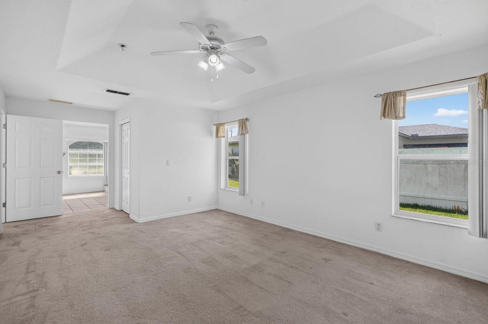 8 PILLORY LN