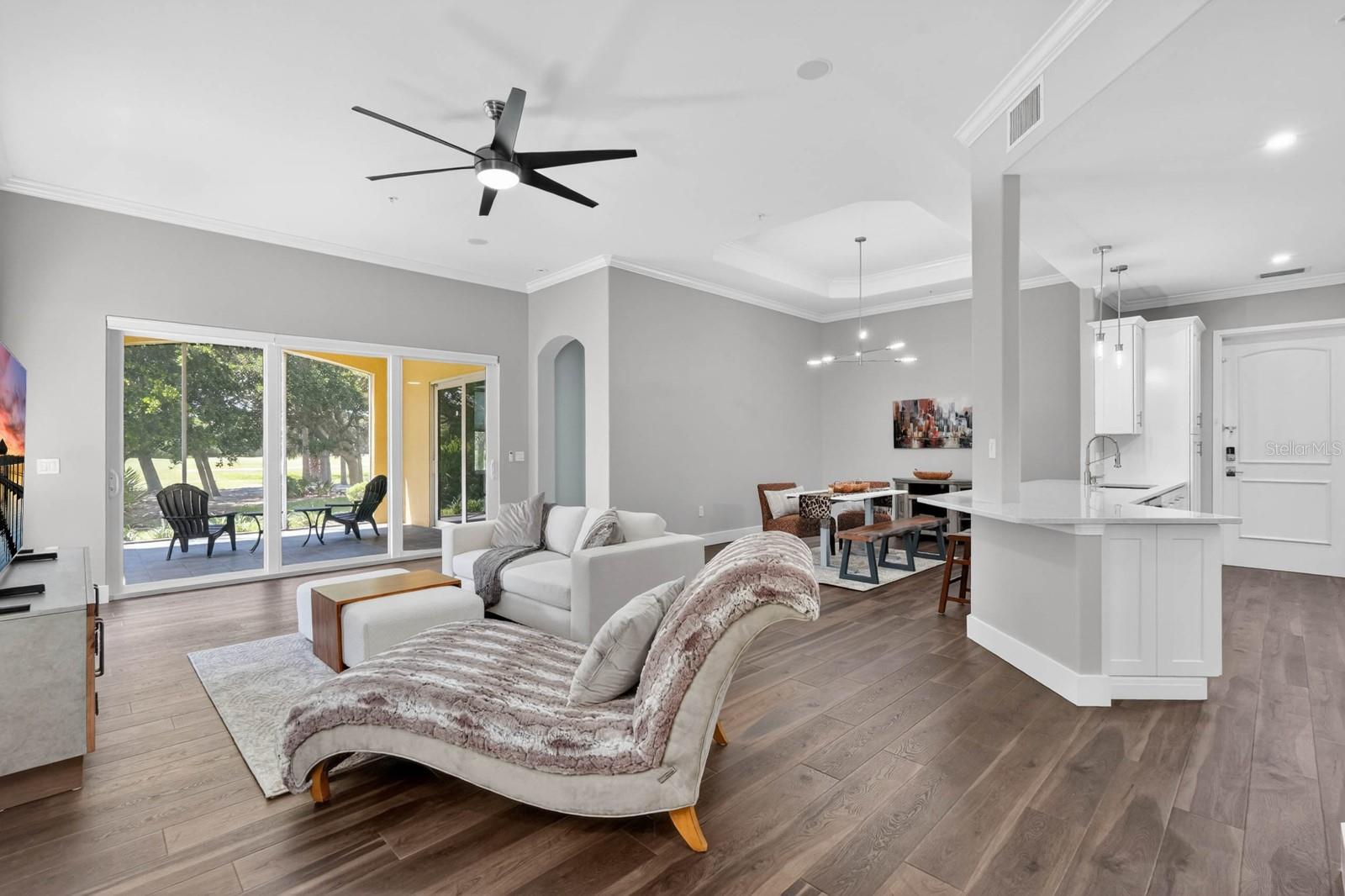 35 CASA BELLA CIR #1201