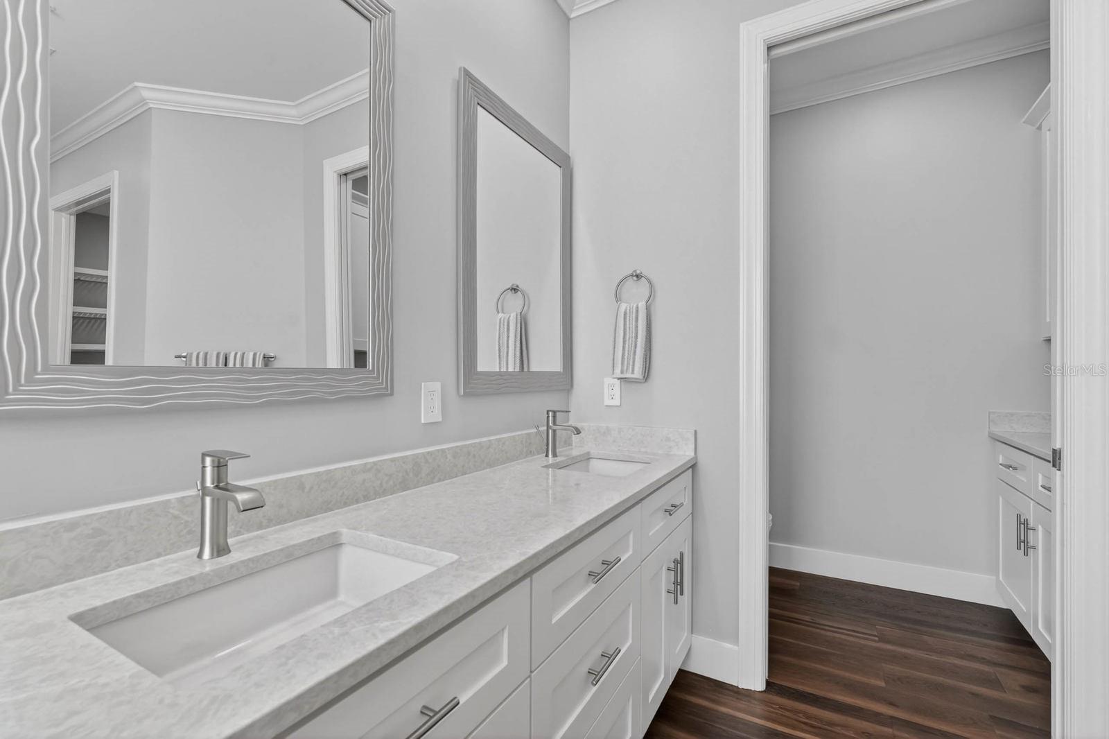 35 CASA BELLA CIR #1201
