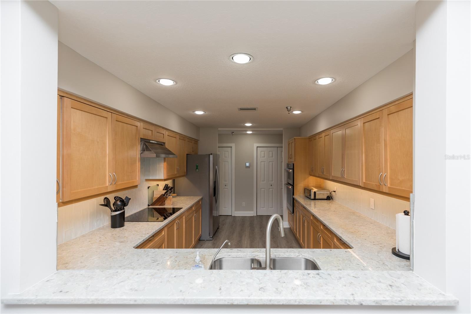 11 AVENUE DE LA MER #1207