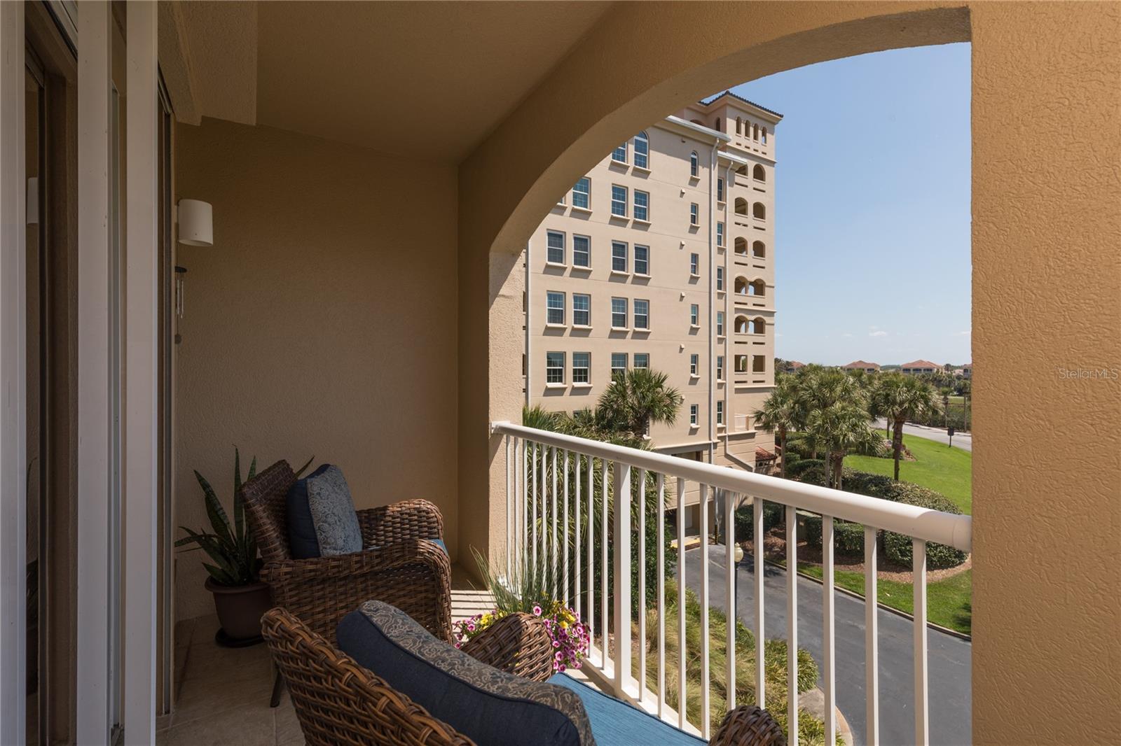 11 AVENUE DE LA MER #1207