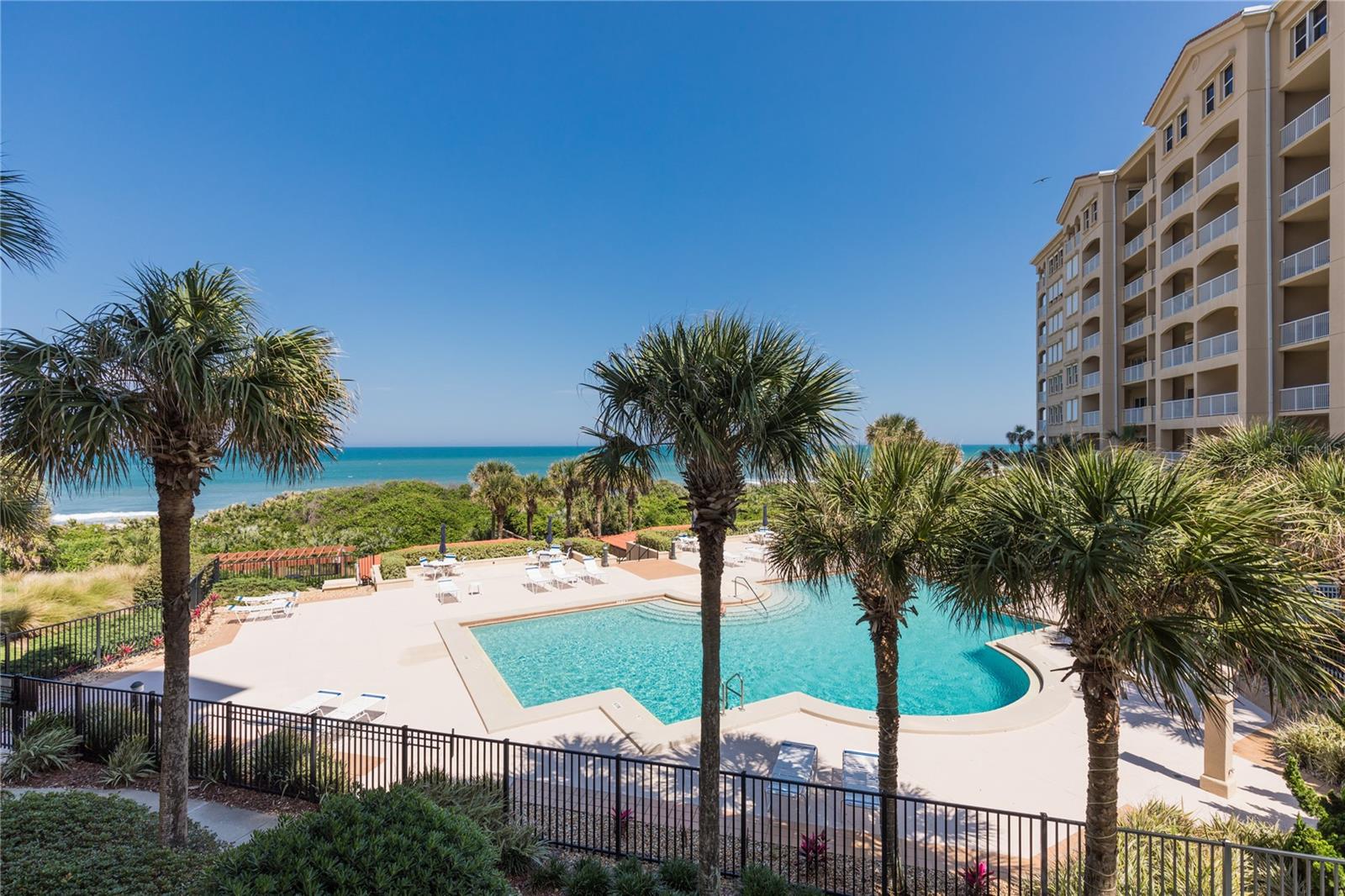 11 AVENUE DE LA MER #1207