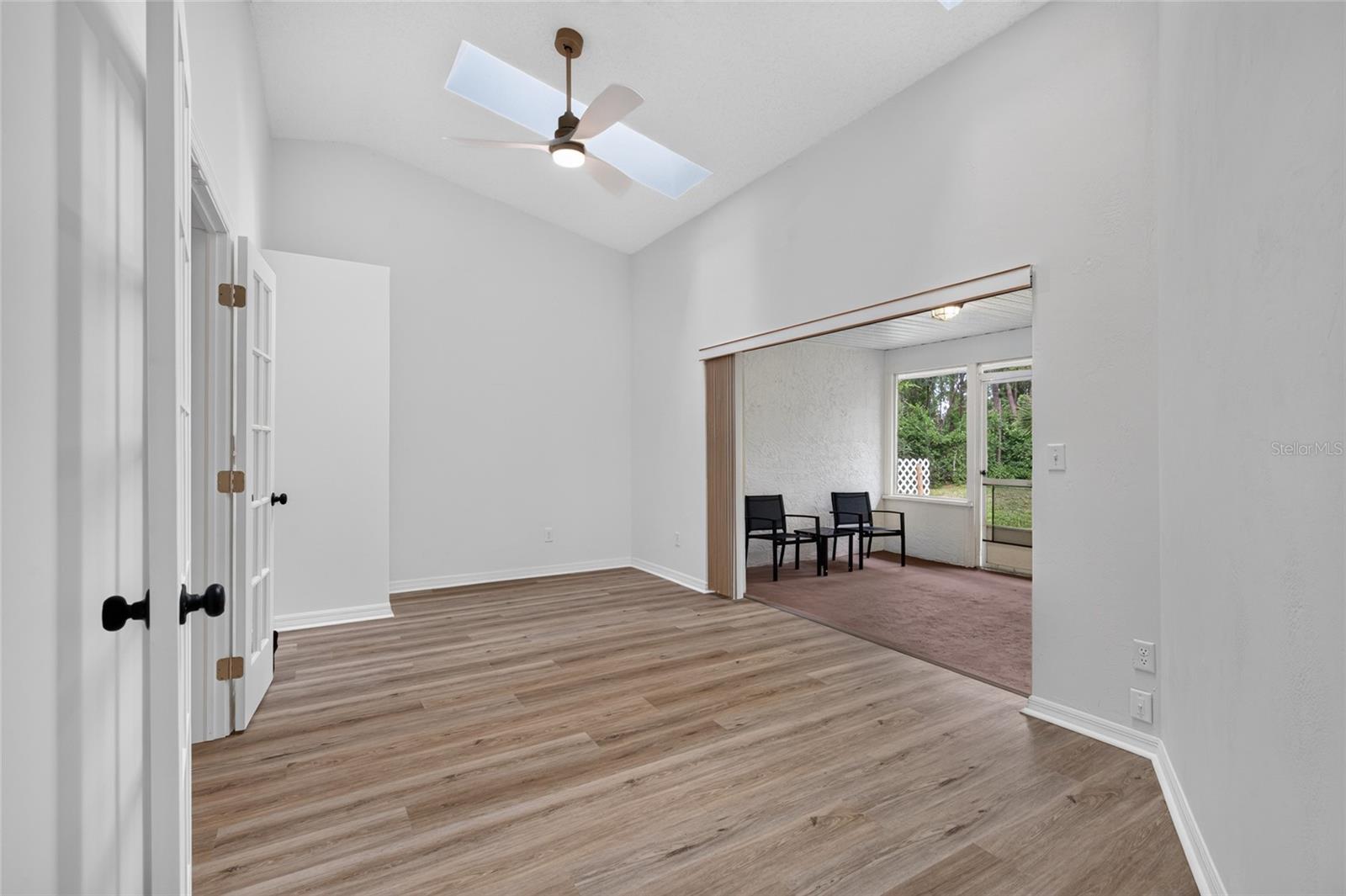 11 WALNUT PL
