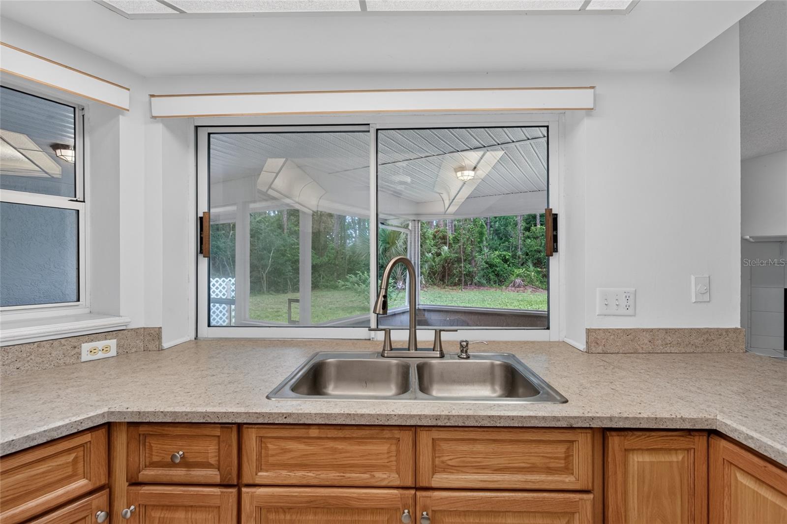 11 WALNUT PL
