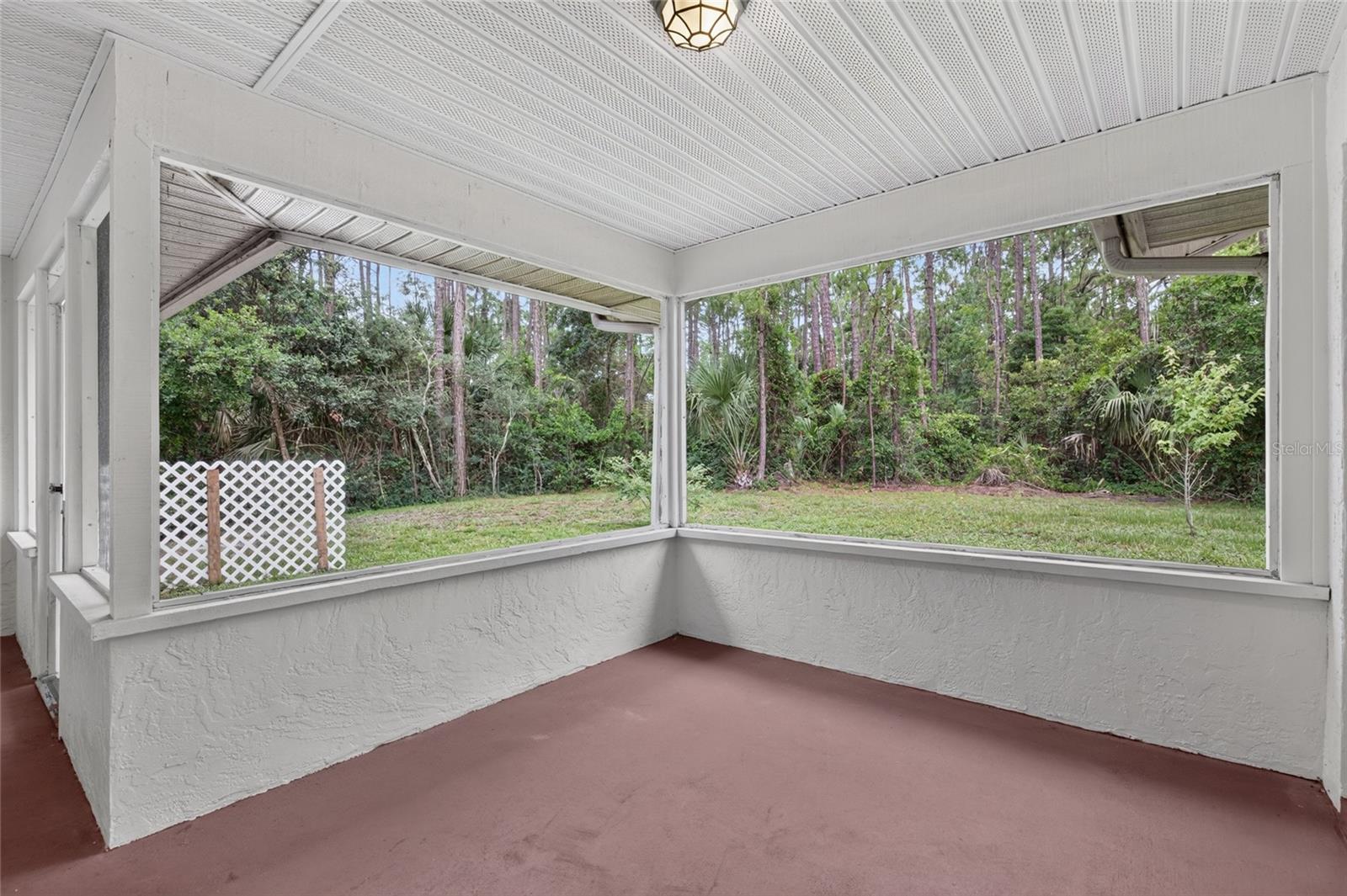 11 WALNUT PL
