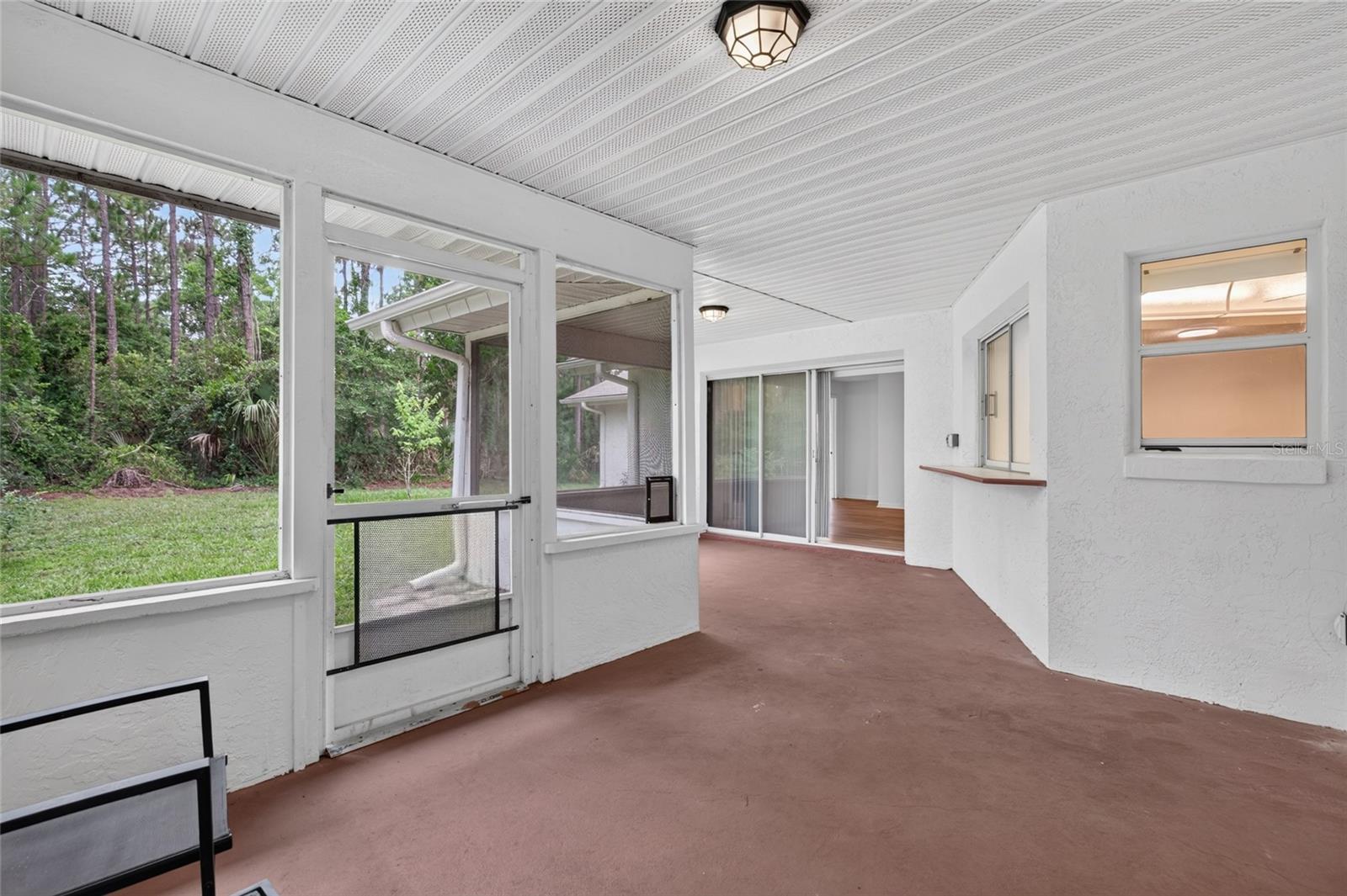 11 WALNUT PL