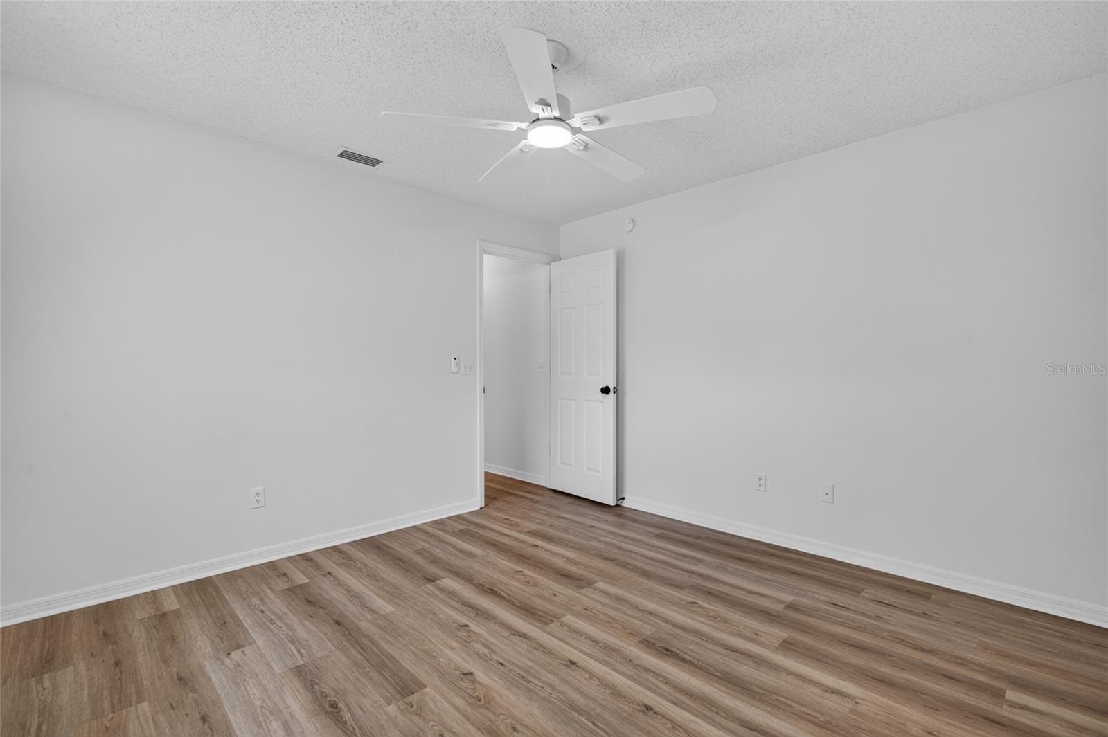 11 WALNUT PL