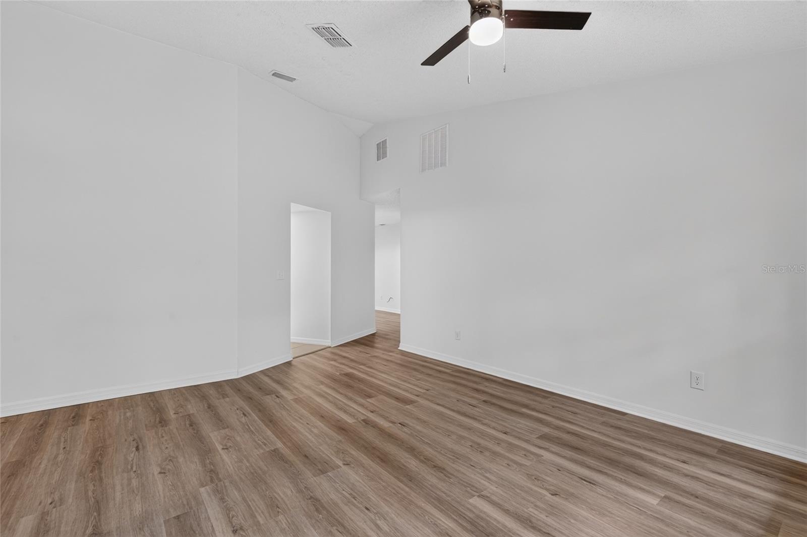 11 WALNUT PL