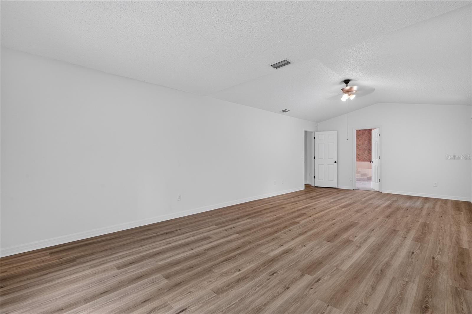11 WALNUT PL