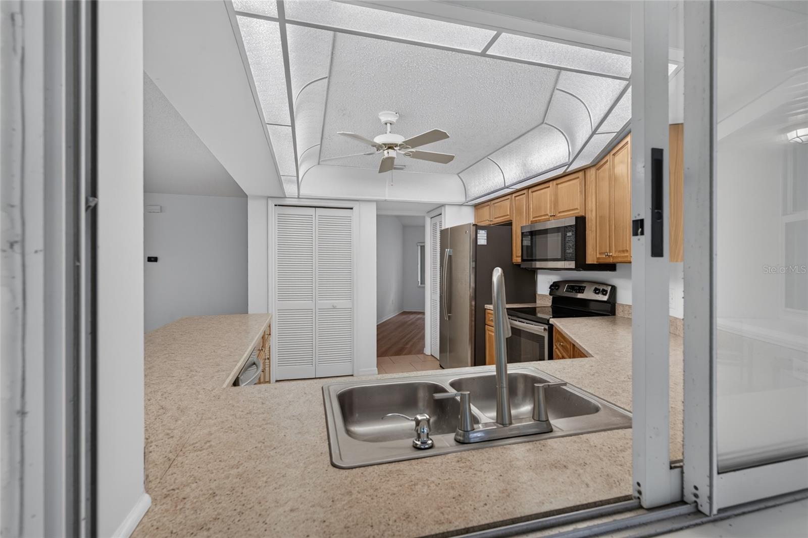 11 WALNUT PL