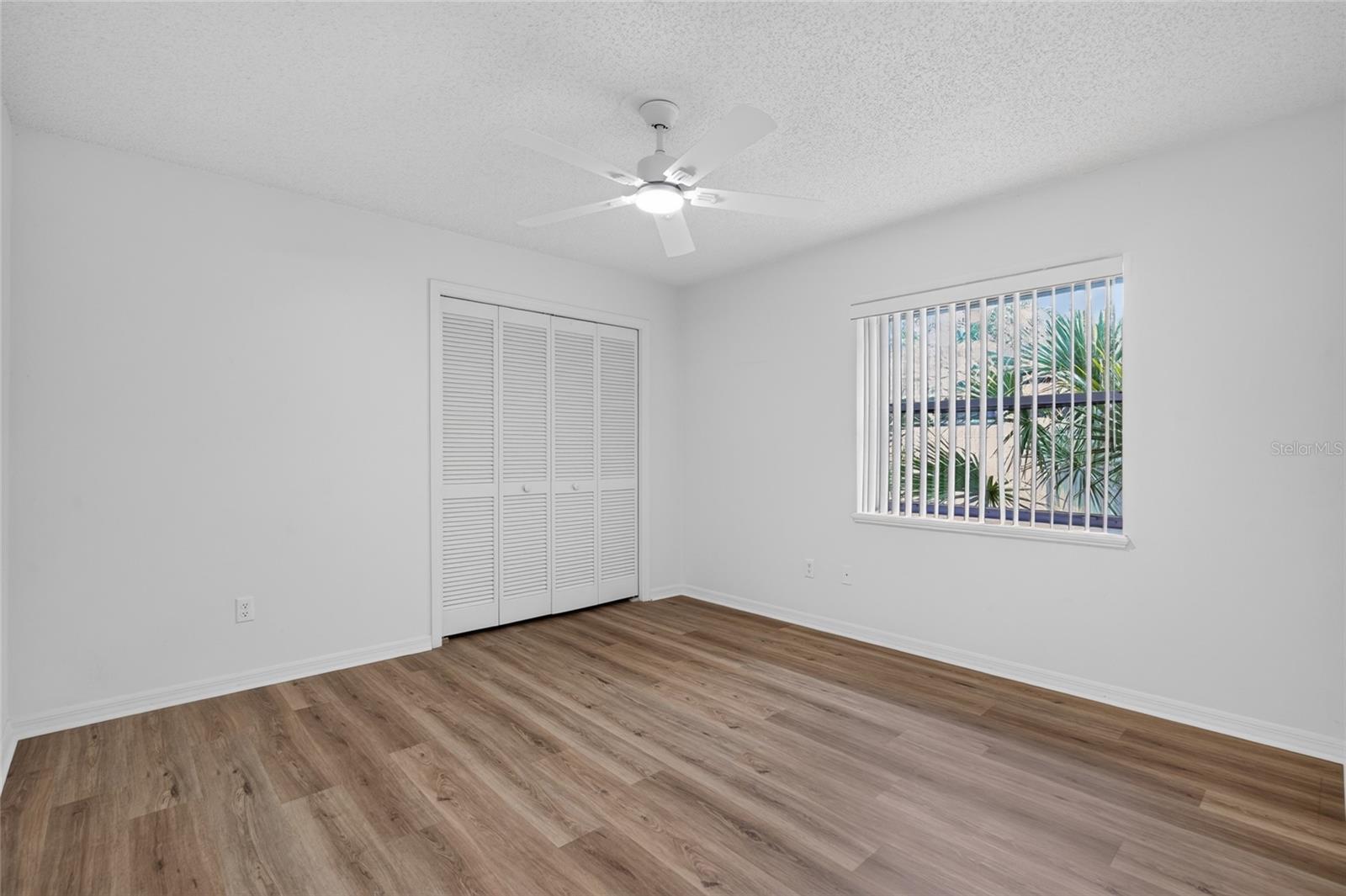 11 WALNUT PL