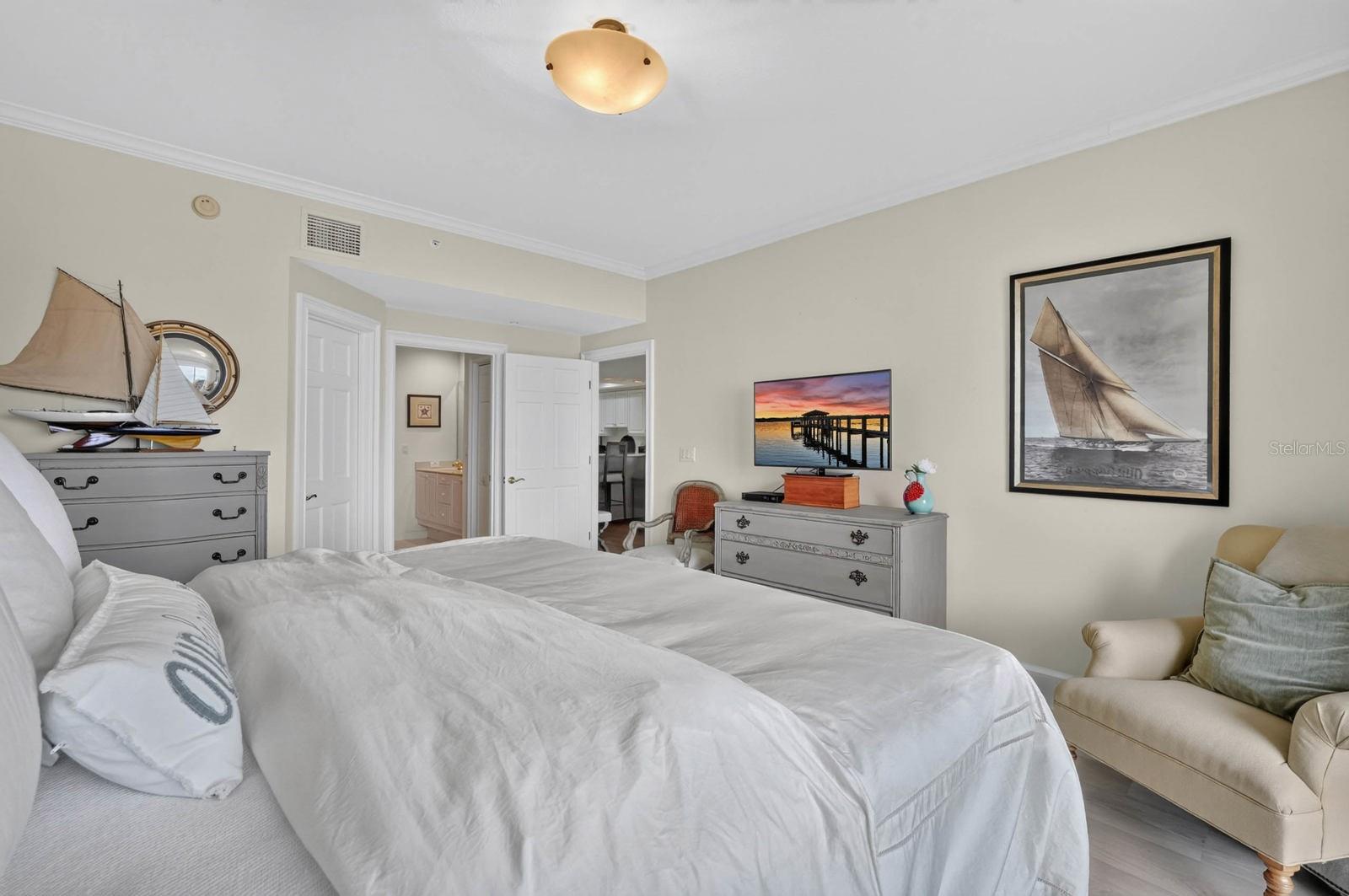 15 AVENUE DE LA MER #2304