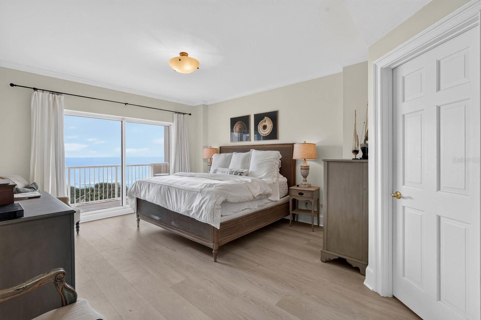 15 AVENUE DE LA MER #2304