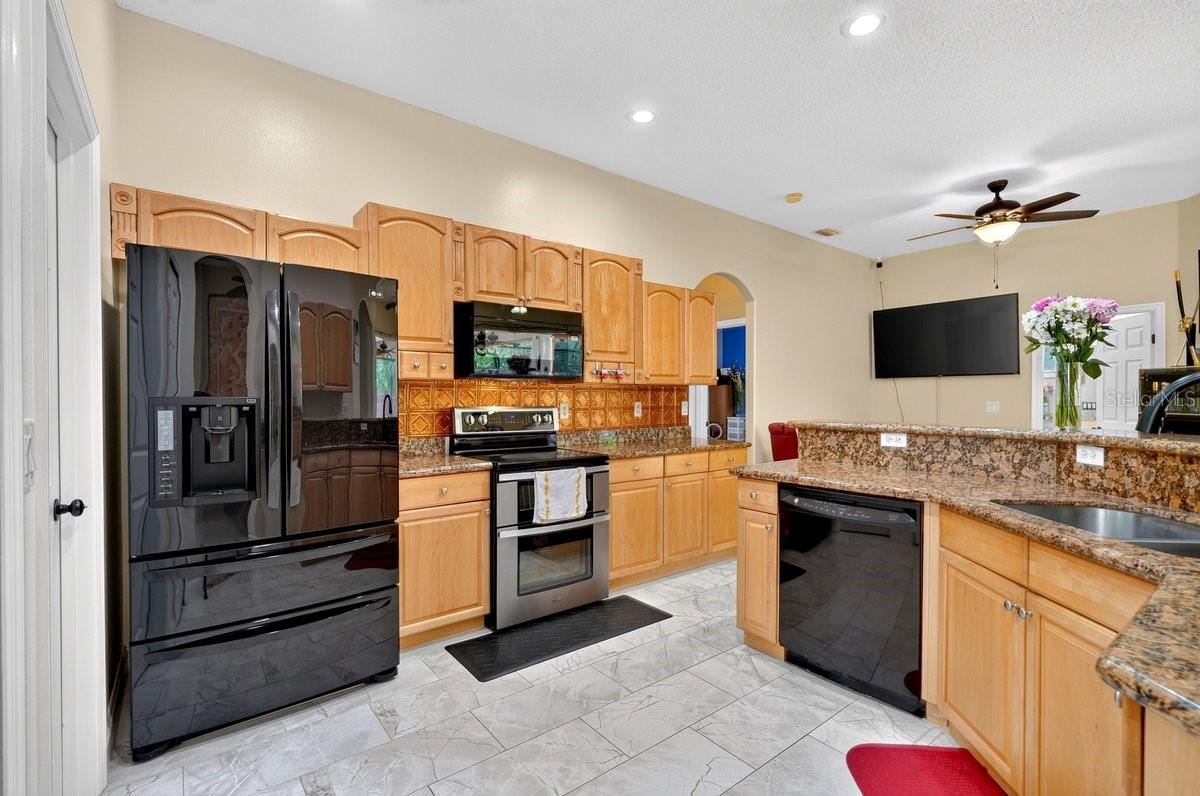 11 ROYAL TERN LN