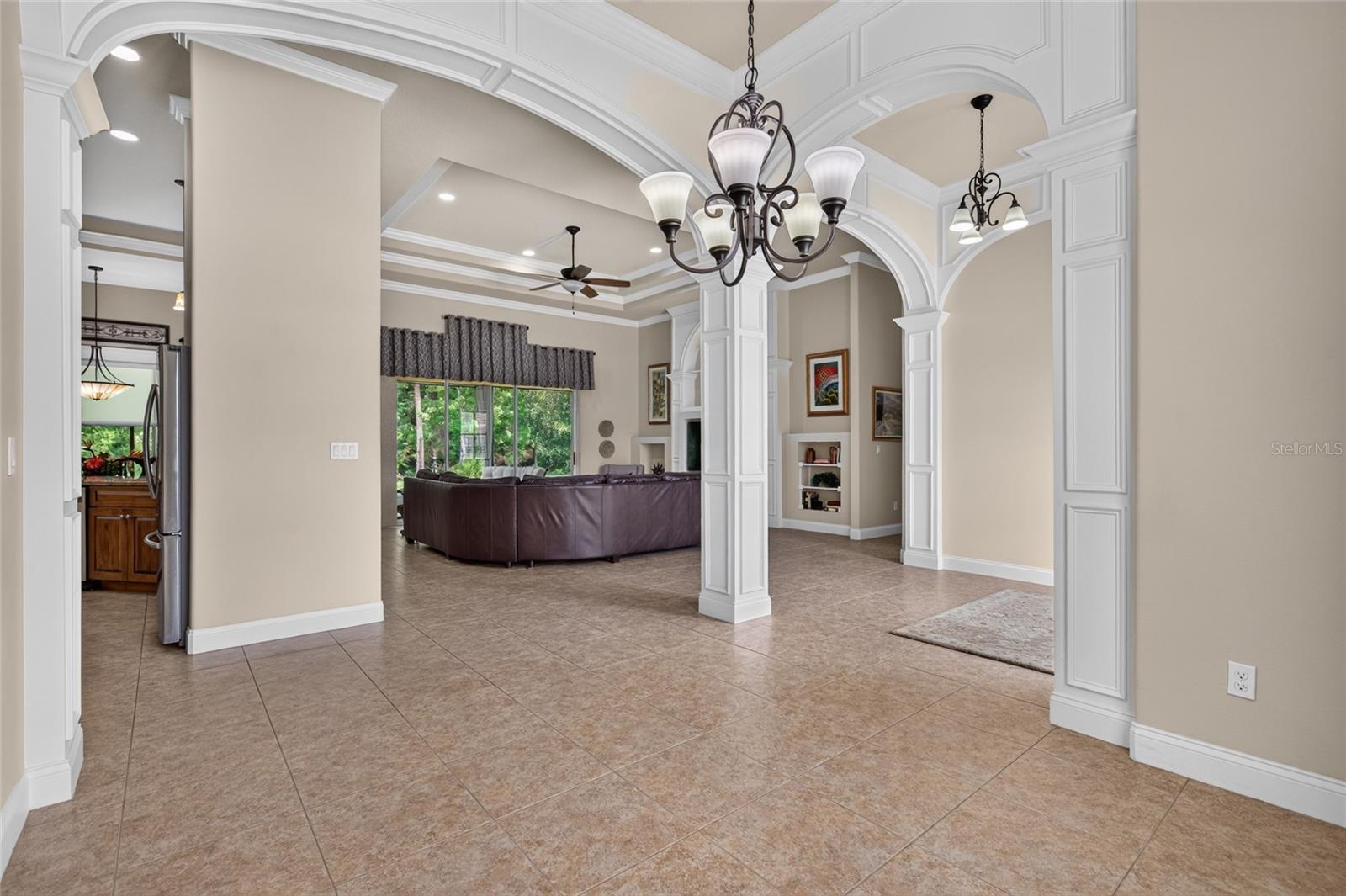 6 SCARLET OAK CIR