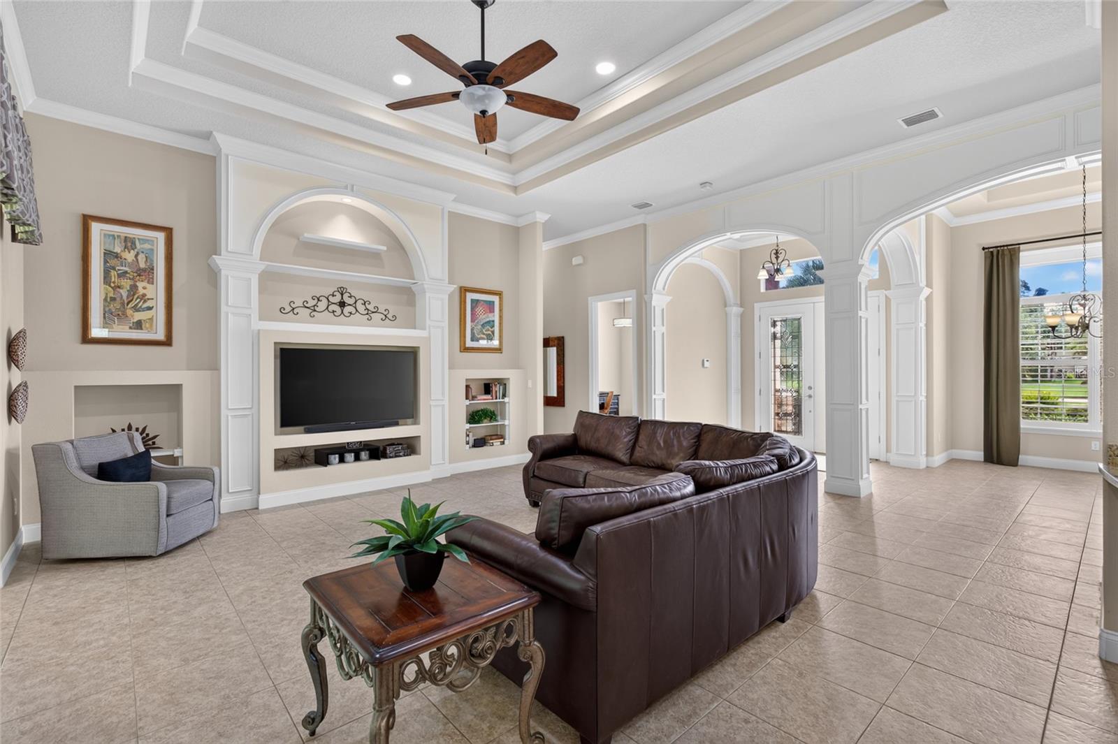 6 SCARLET OAK CIR