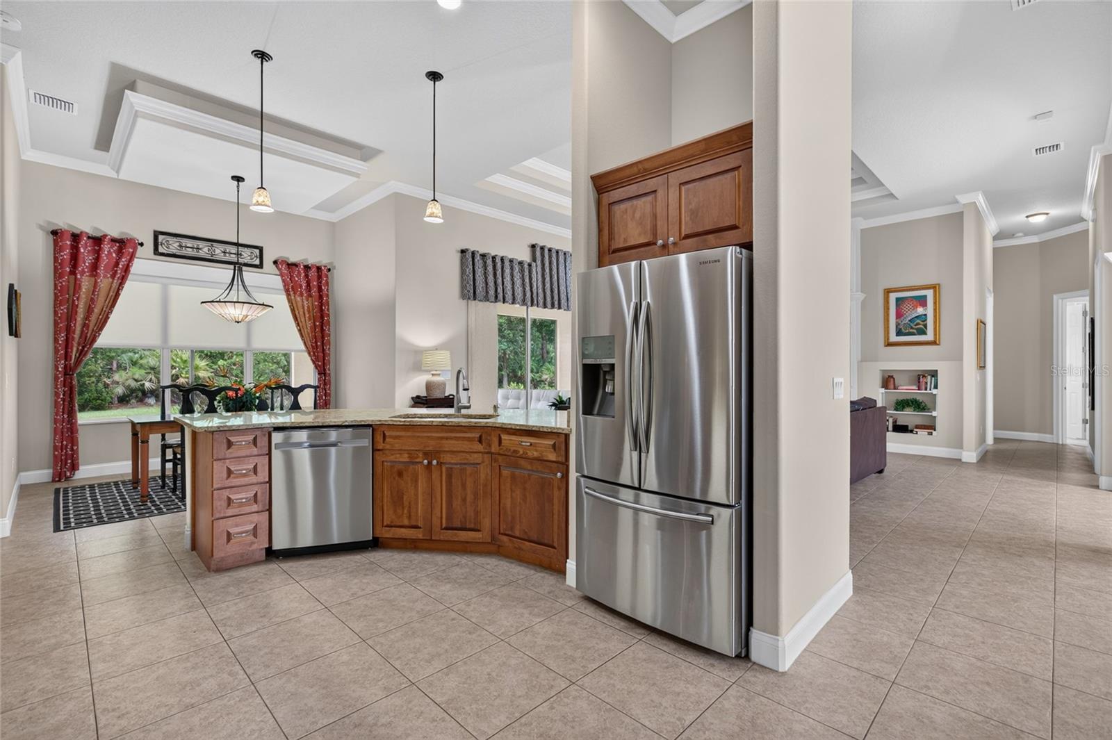 6 SCARLET OAK CIR