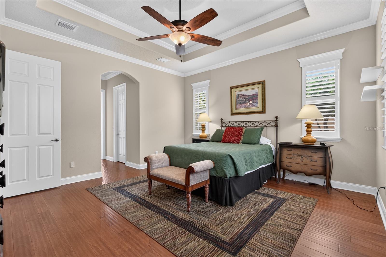 6 SCARLET OAK CIR