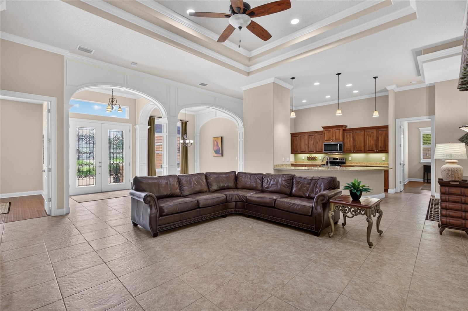 6 SCARLET OAK CIR